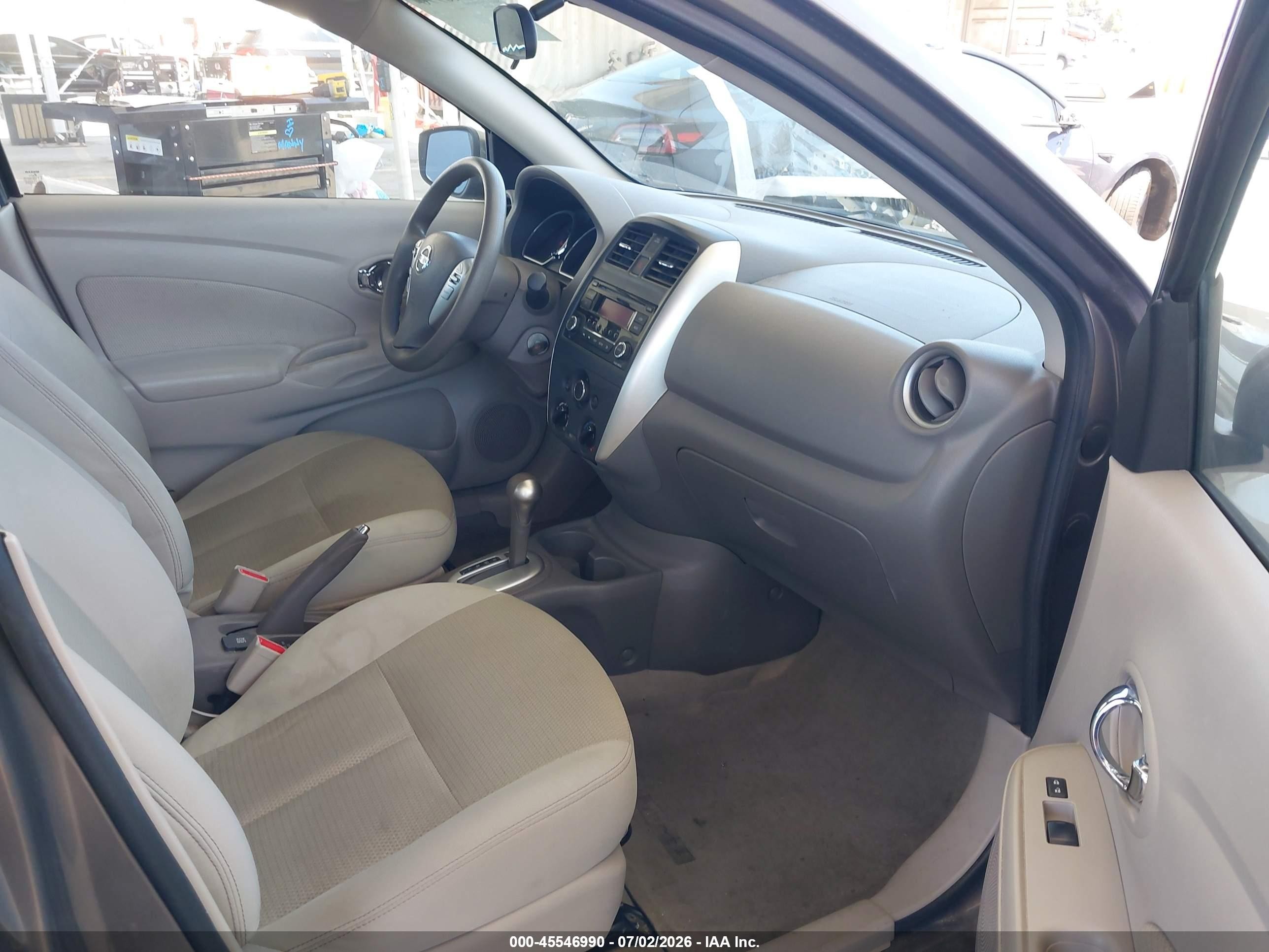 2015 Nissan Versa 1.6 S/1.6 S+/1.6 Sl/1.6 Sv Серый vin: 3N1CN7AP5FL811424