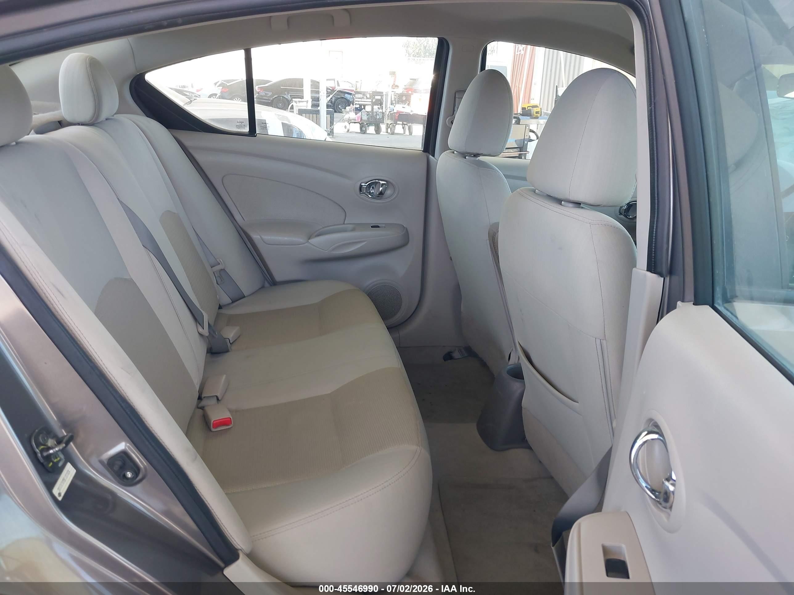 2015 Nissan Versa 1.6 S/1.6 S+/1.6 Sl/1.6 Sv Серый vin: 3N1CN7AP5FL811424