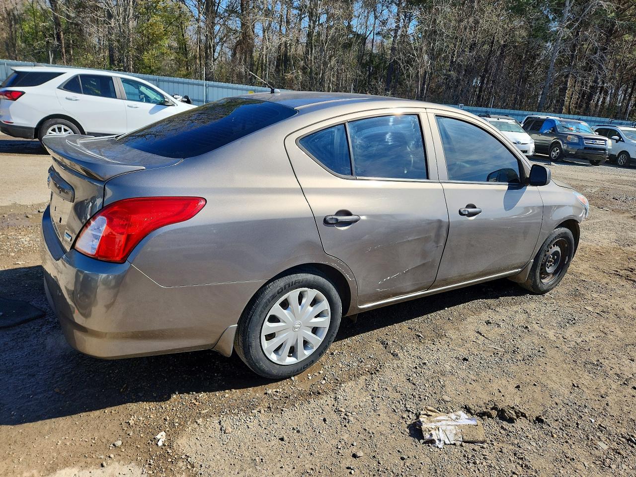 2015 Nissan Versa 1.6 S Plus Серый vin: 3N1CN7AP5FL836811