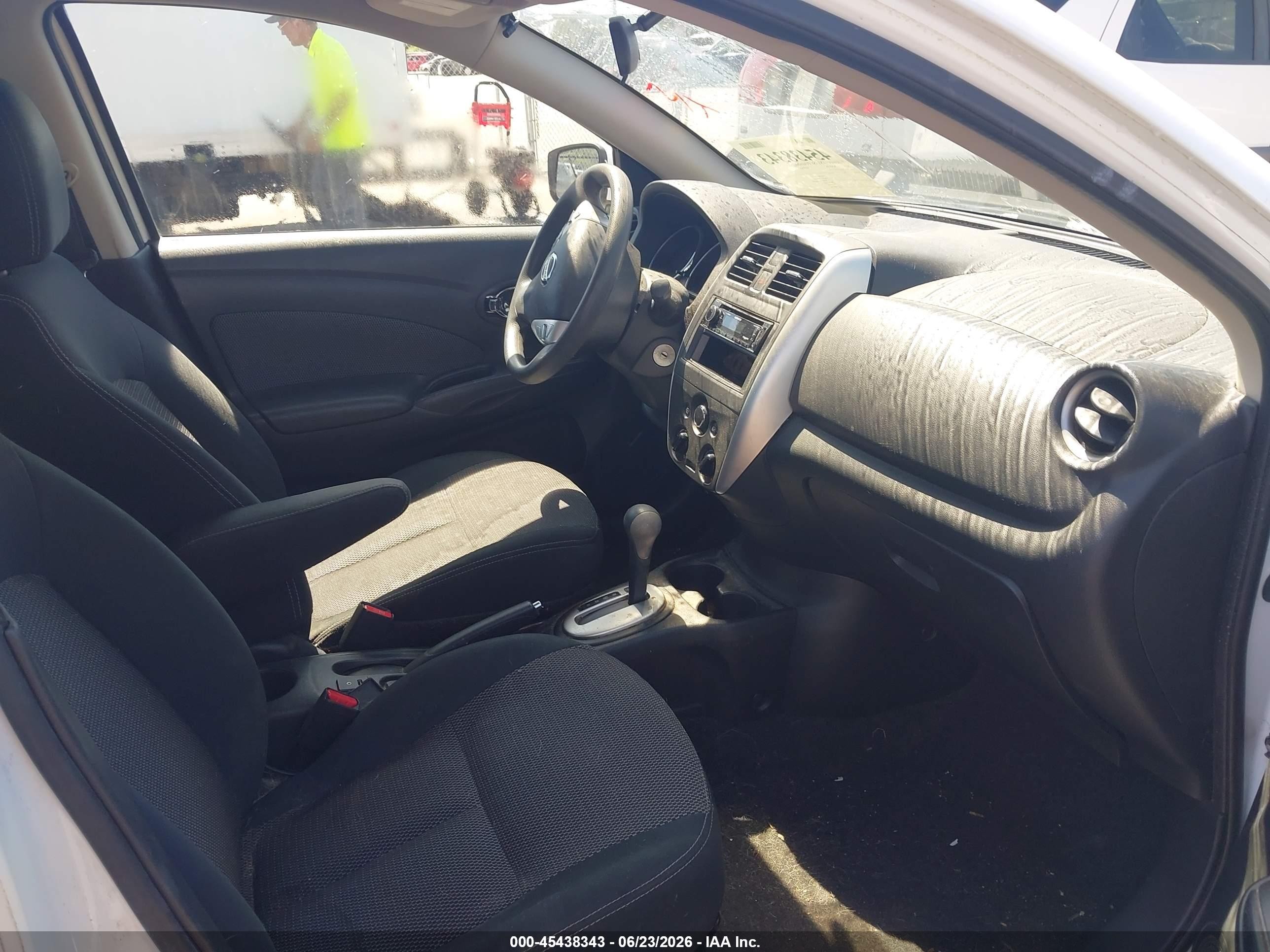 2015 Nissan Versa 1.6 S/1.6 S+/1.6 Sl/1.6 Sv Серебряный vin: 3N1CN7AP5FL837120
