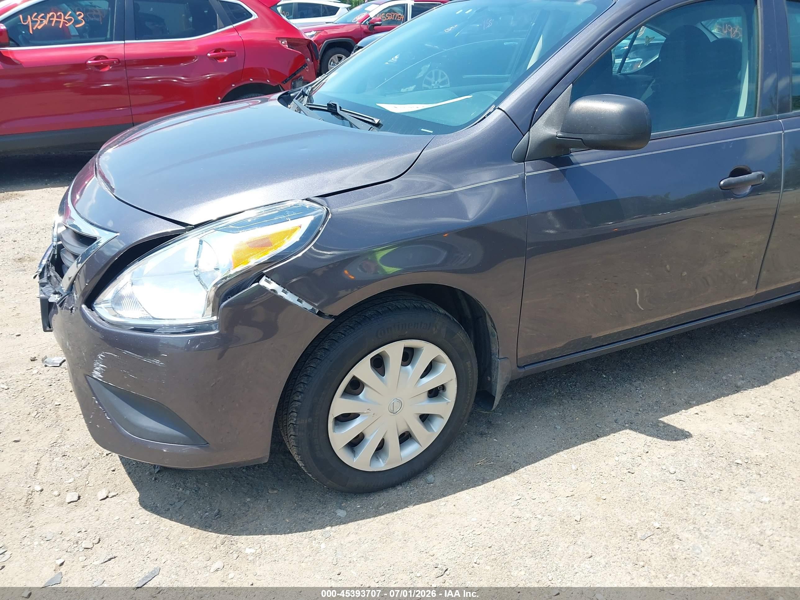 2015 Nissan Versa 1.6 S+ Gray vin: 3N1CN7AP5FL847470