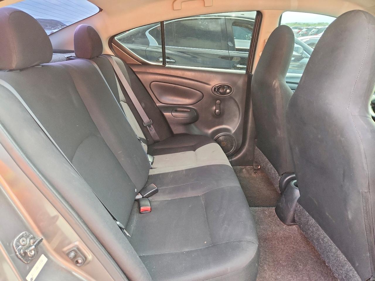 2015 Nissan Versa 1.6 S Plus Gray vin: 3N1CN7AP5FL859764