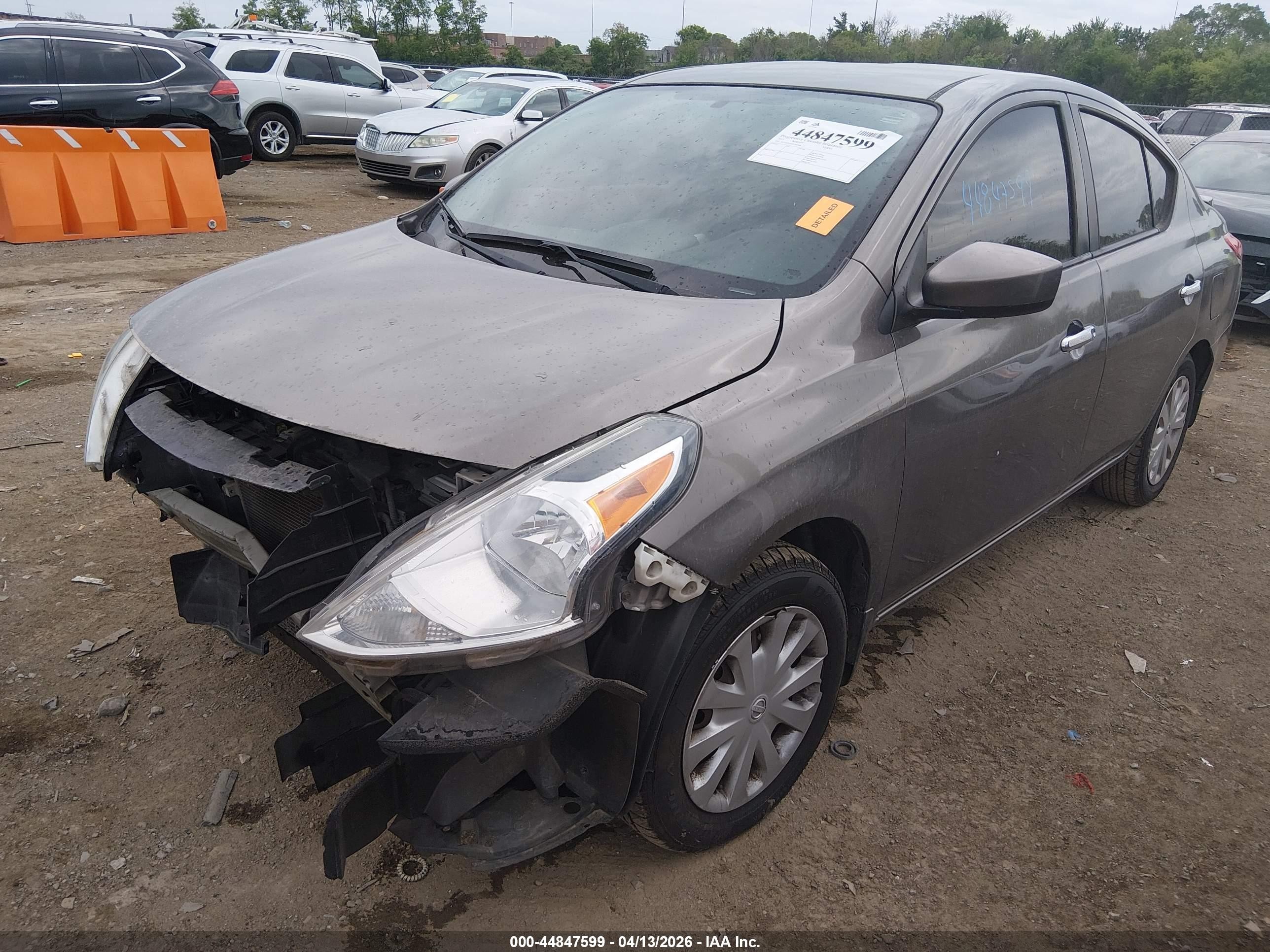2015 Nissan Versa 1.6 Sv Gray vin: 3N1CN7AP5FL862566