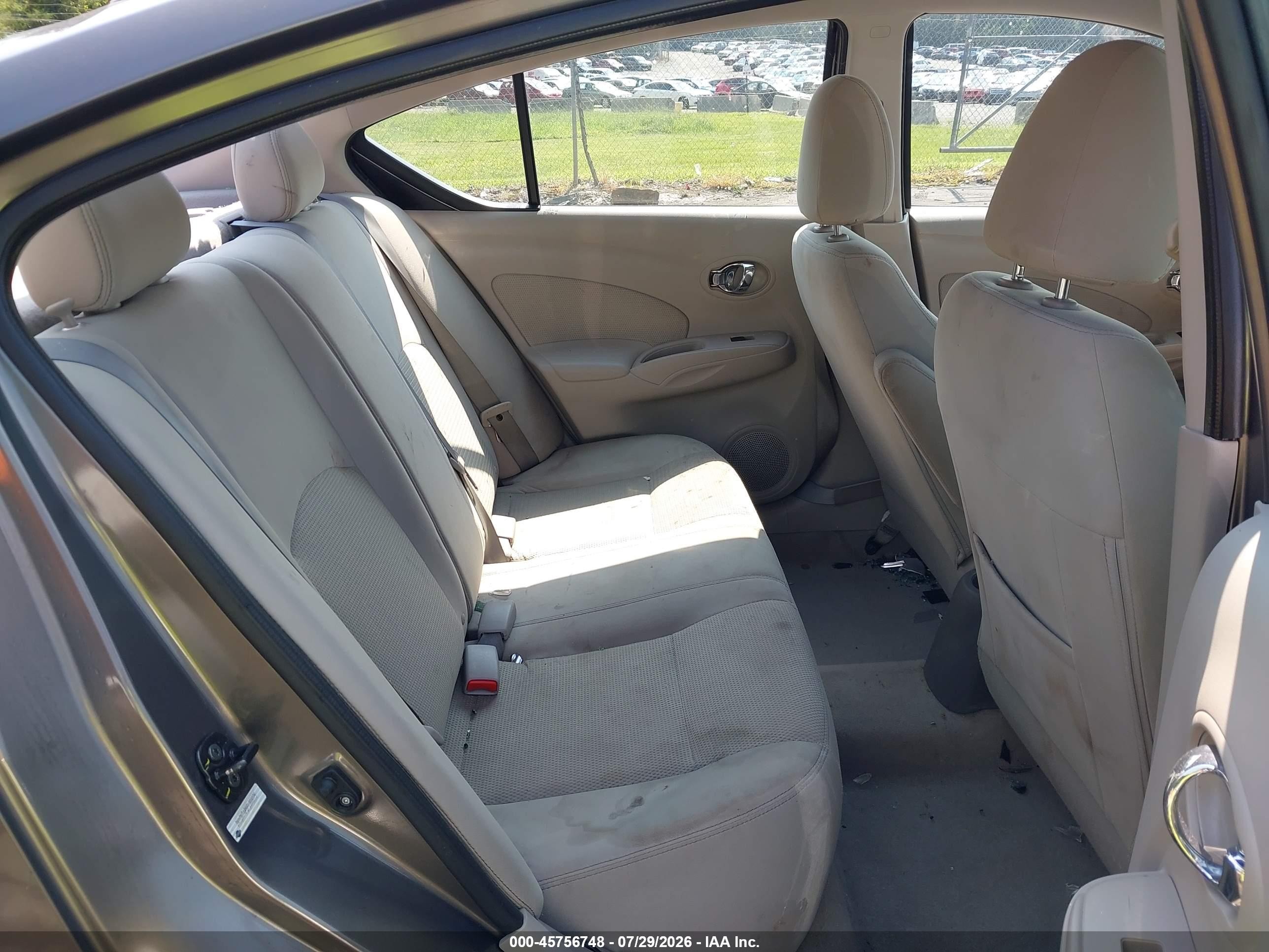 2015 Nissan Versa 1.6 Sv Gray vin: 3N1CN7AP5FL868075