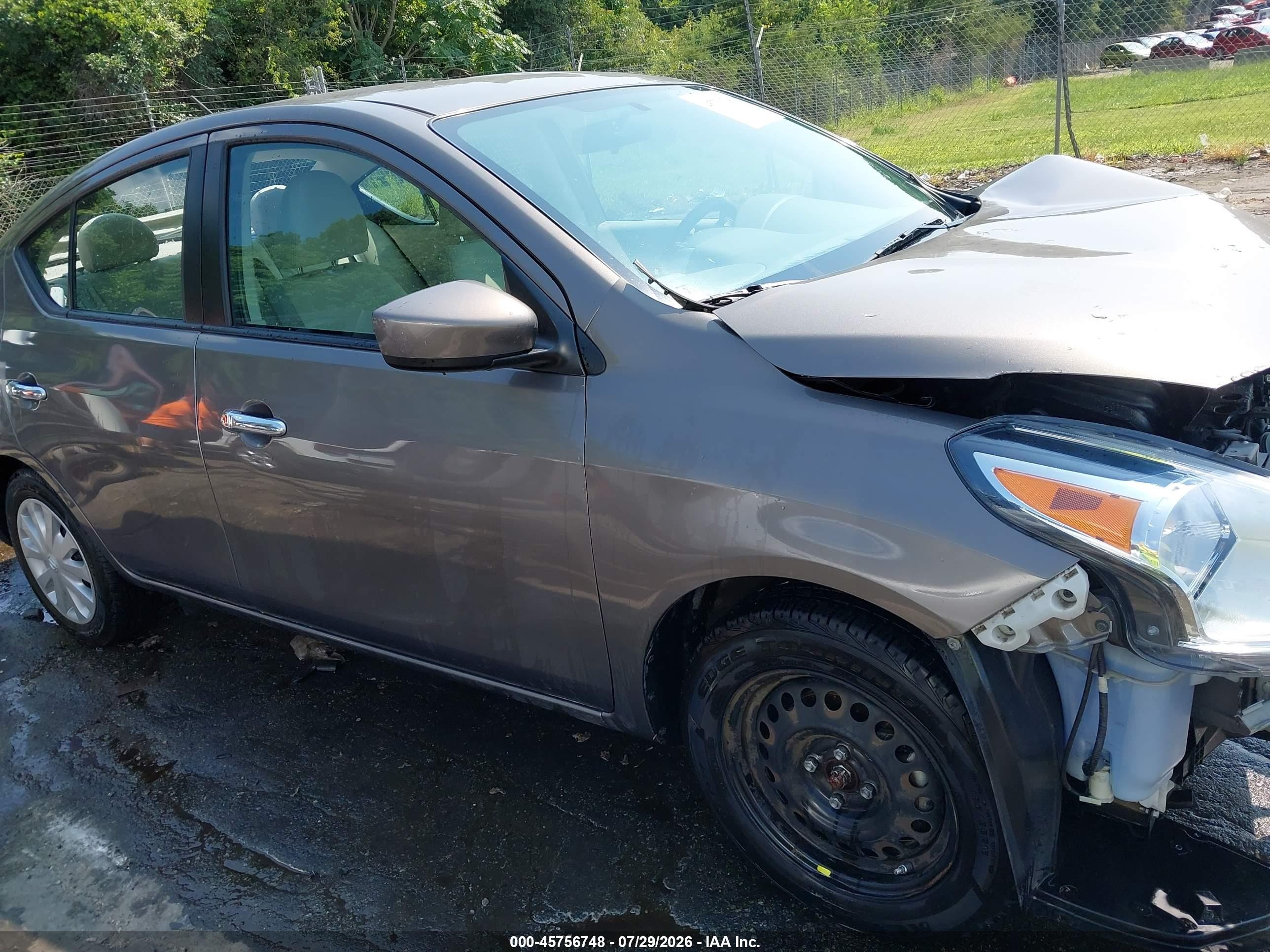 2015 Nissan Versa 1.6 Sv Gray vin: 3N1CN7AP5FL868075