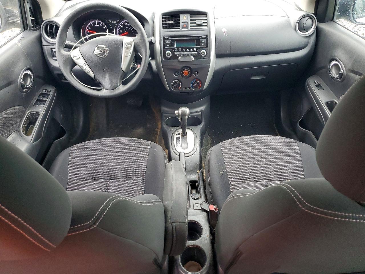 2015 Nissan Versa 1.6 Sv Серебряный vin: 3N1CN7AP5FL903732