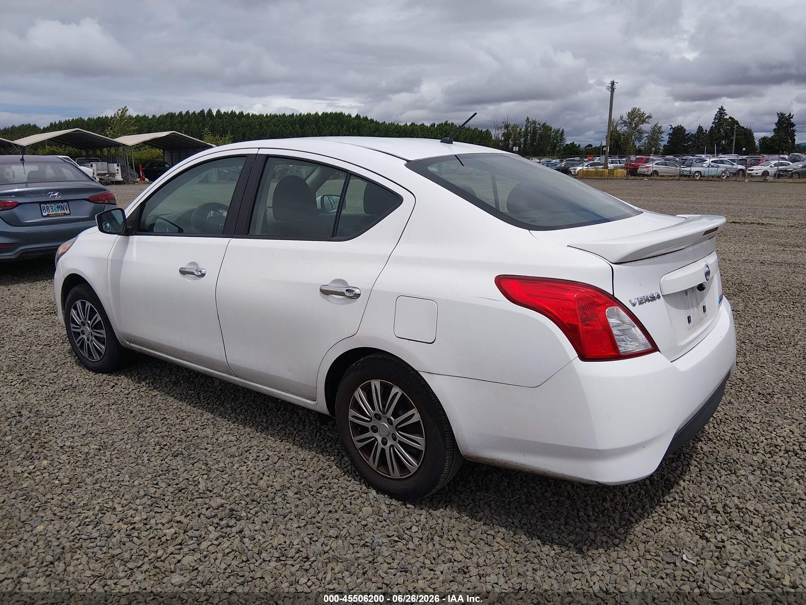 2015 Nissan Versa 1.6 S/1.6 S+/1.6 Sl/1.6 Sv White vin: 3N1CN7AP5FL906839