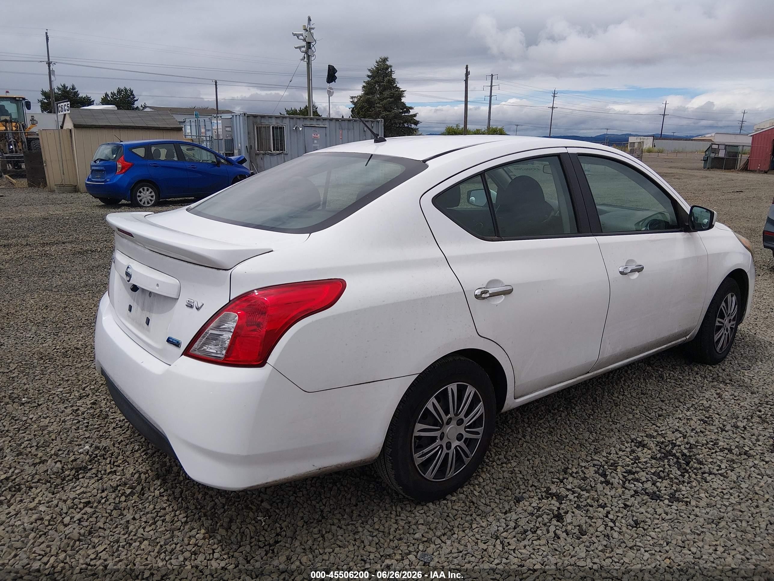 2015 Nissan Versa 1.6 S/1.6 S+/1.6 Sl/1.6 Sv White vin: 3N1CN7AP5FL906839