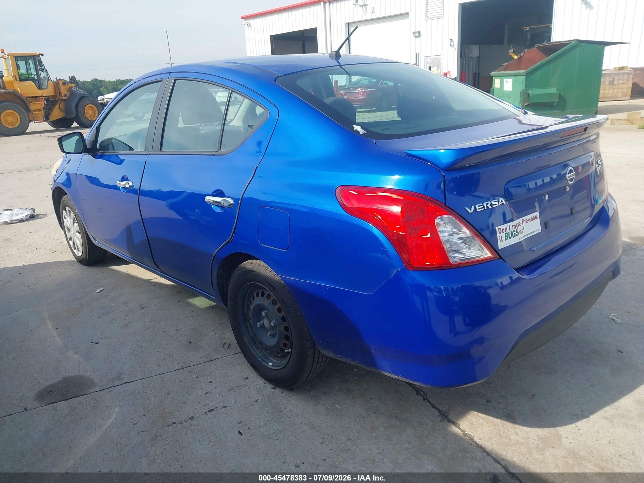 2015 Nissan Versa 1.6 Sv Синий vin: 3N1CN7AP5FL911989