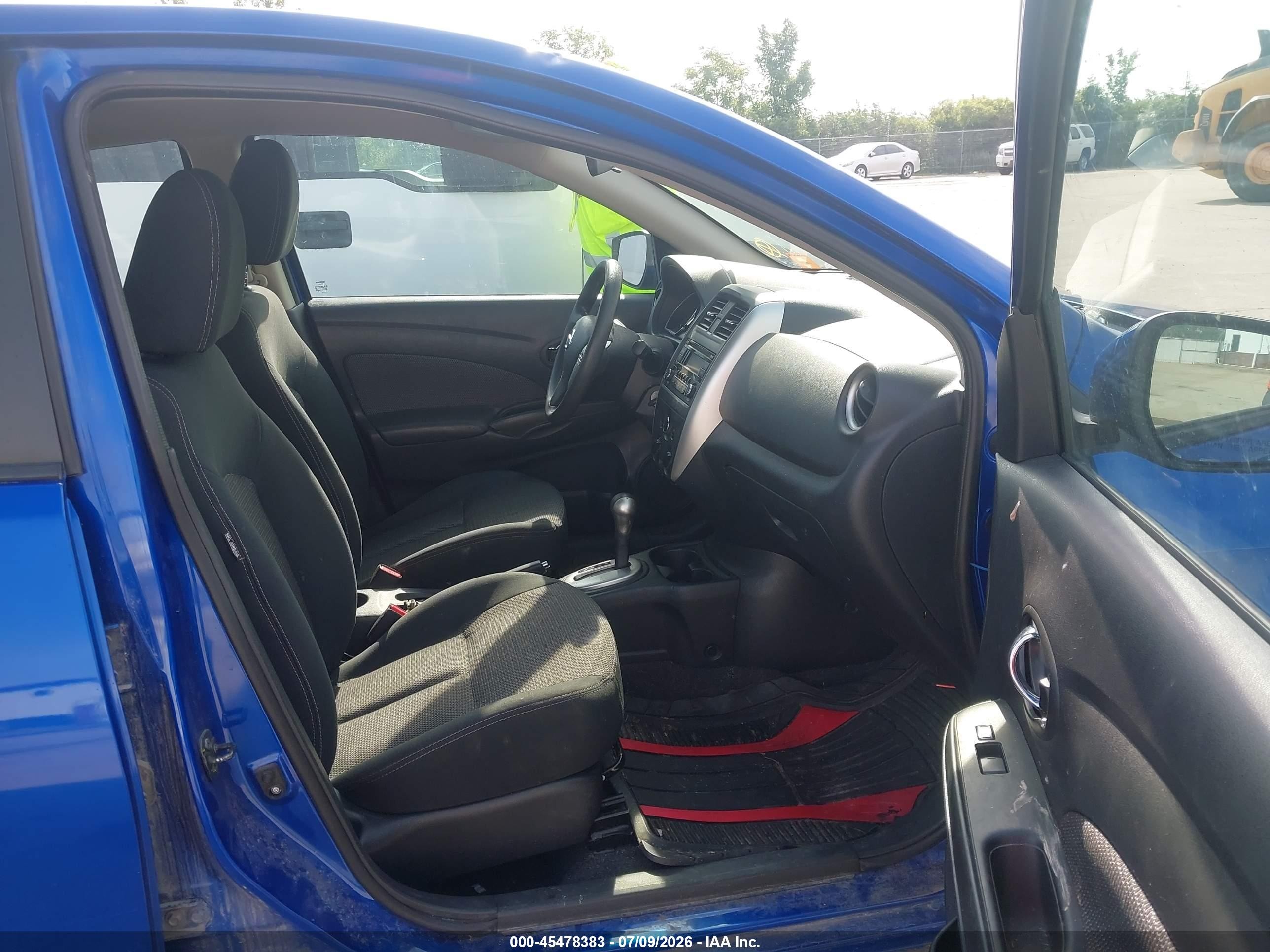 2015 Nissan Versa 1.6 Sv Синий vin: 3N1CN7AP5FL911989