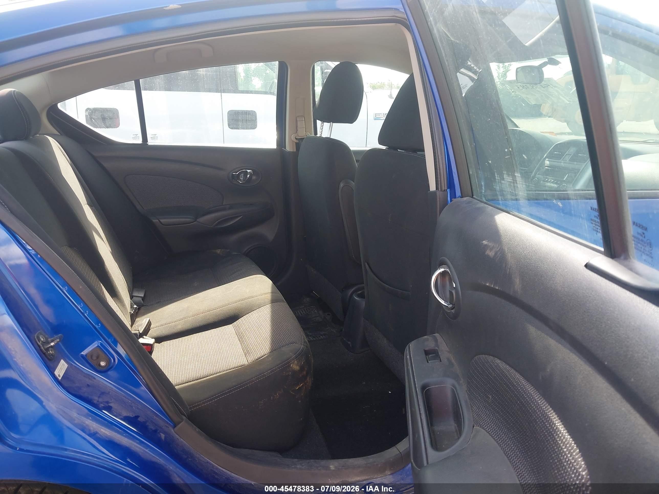 2015 Nissan Versa 1.6 Sv Синий vin: 3N1CN7AP5FL911989