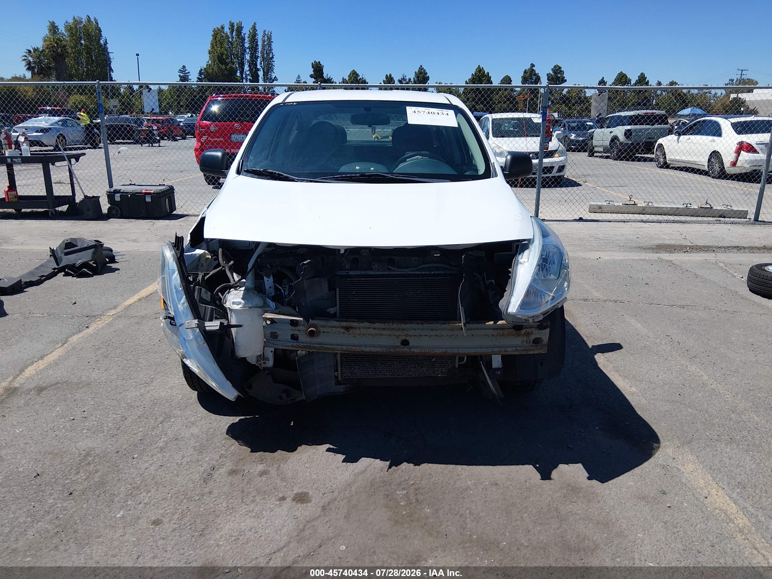 2015 Nissan Versa 1.6 S+ Белый vin: 3N1CN7AP5FL941882