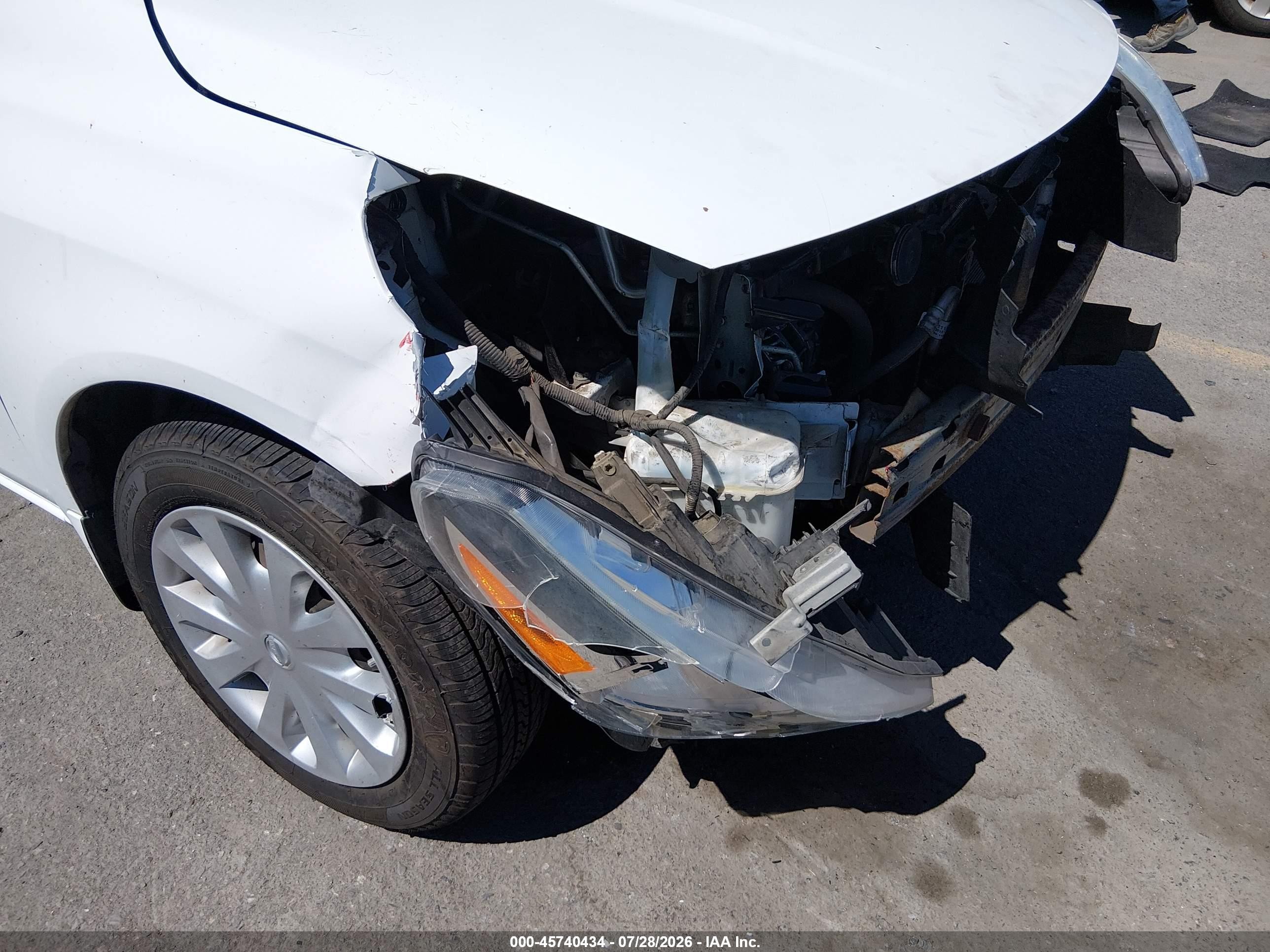 2015 Nissan Versa 1.6 S+ Белый vin: 3N1CN7AP5FL941882