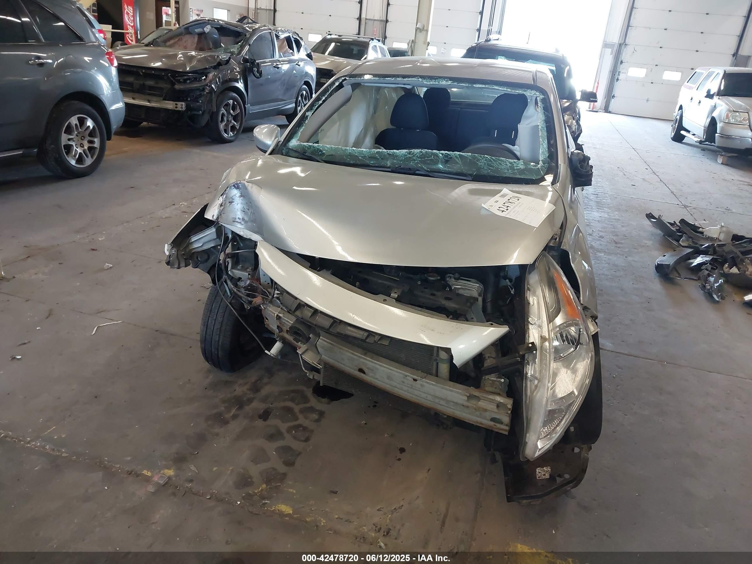 2019 Nissan Versa 1.6 Sv Gray vin: 3N1CN7AP5KL800661