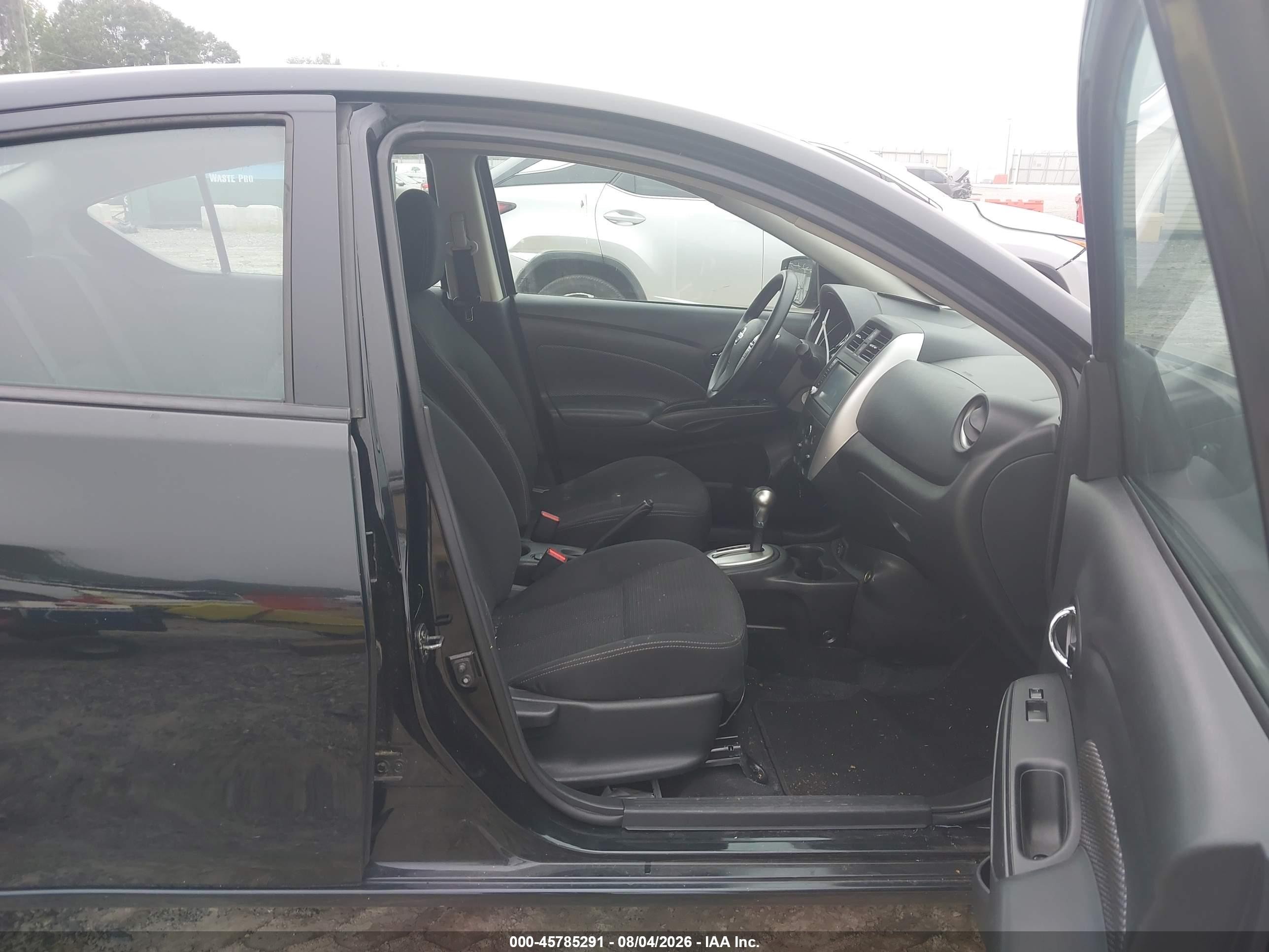 2019 Nissan Versa 1.6 Sv Черный vin: 3N1CN7AP5KL812907