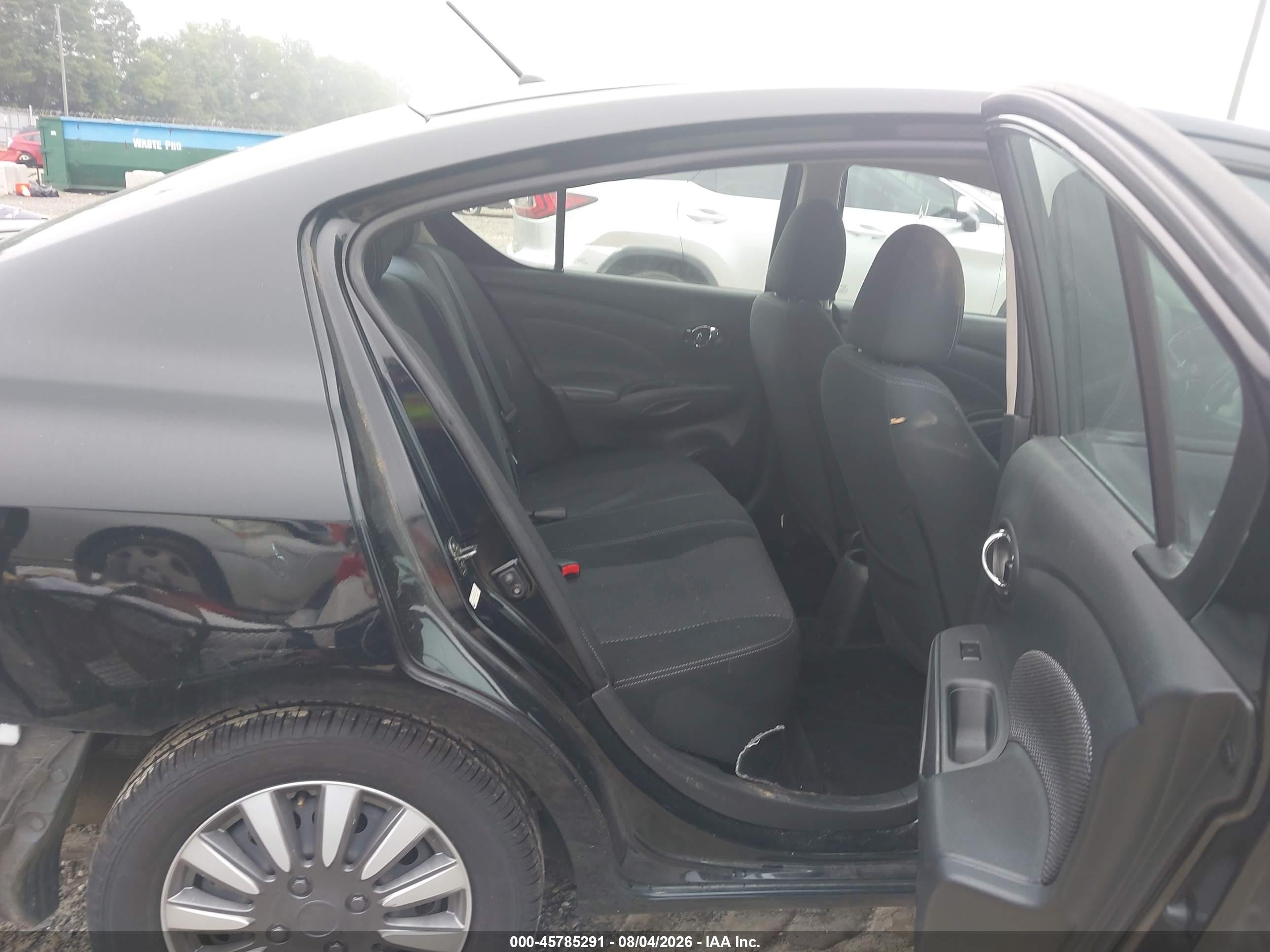 2019 Nissan Versa 1.6 Sv Черный vin: 3N1CN7AP5KL812907
