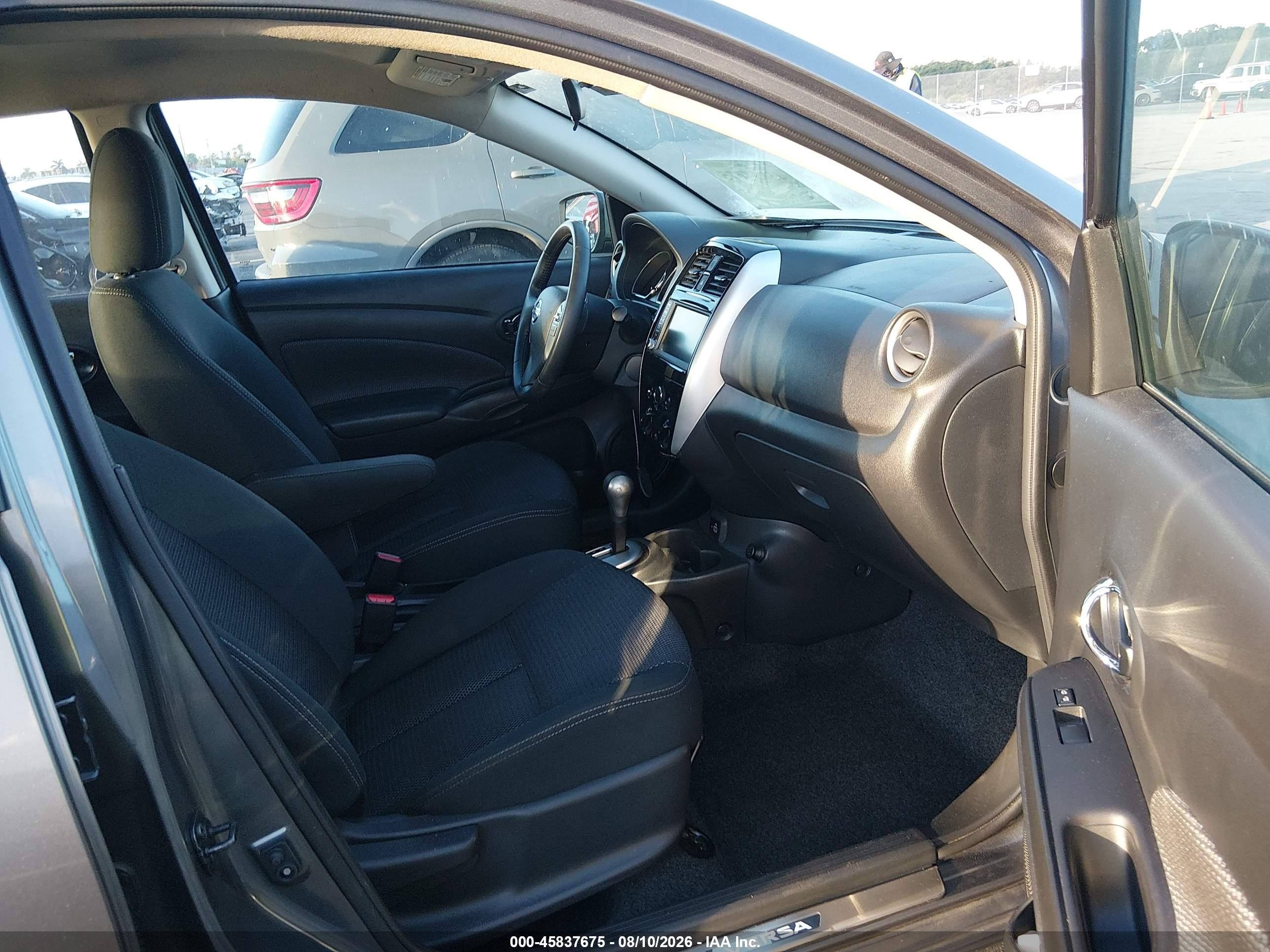 2019 Nissan Versa 1.6 Sv Gray vin: 3N1CN7AP5KL826161