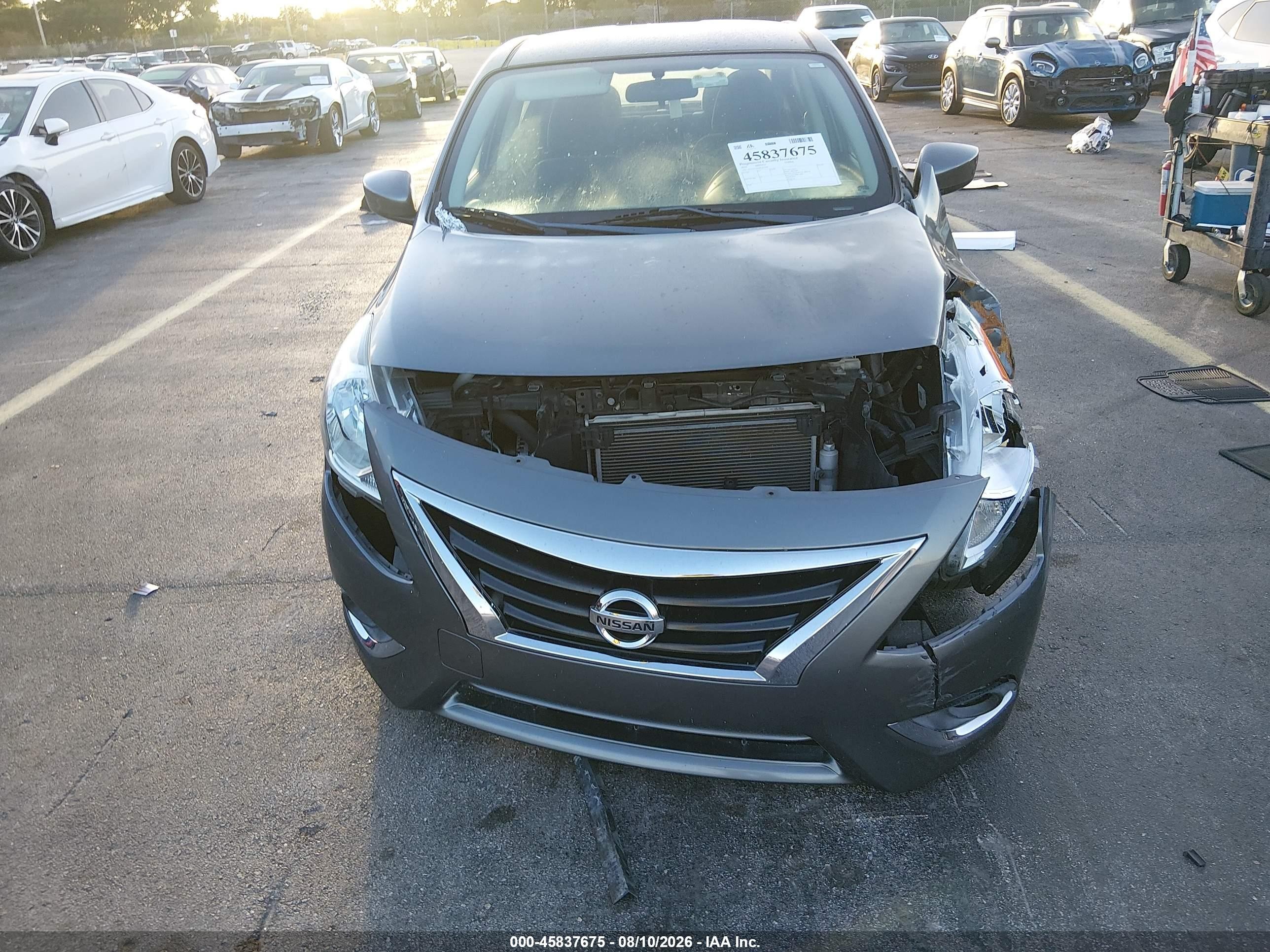 2019 Nissan Versa 1.6 Sv Gray vin: 3N1CN7AP5KL826161