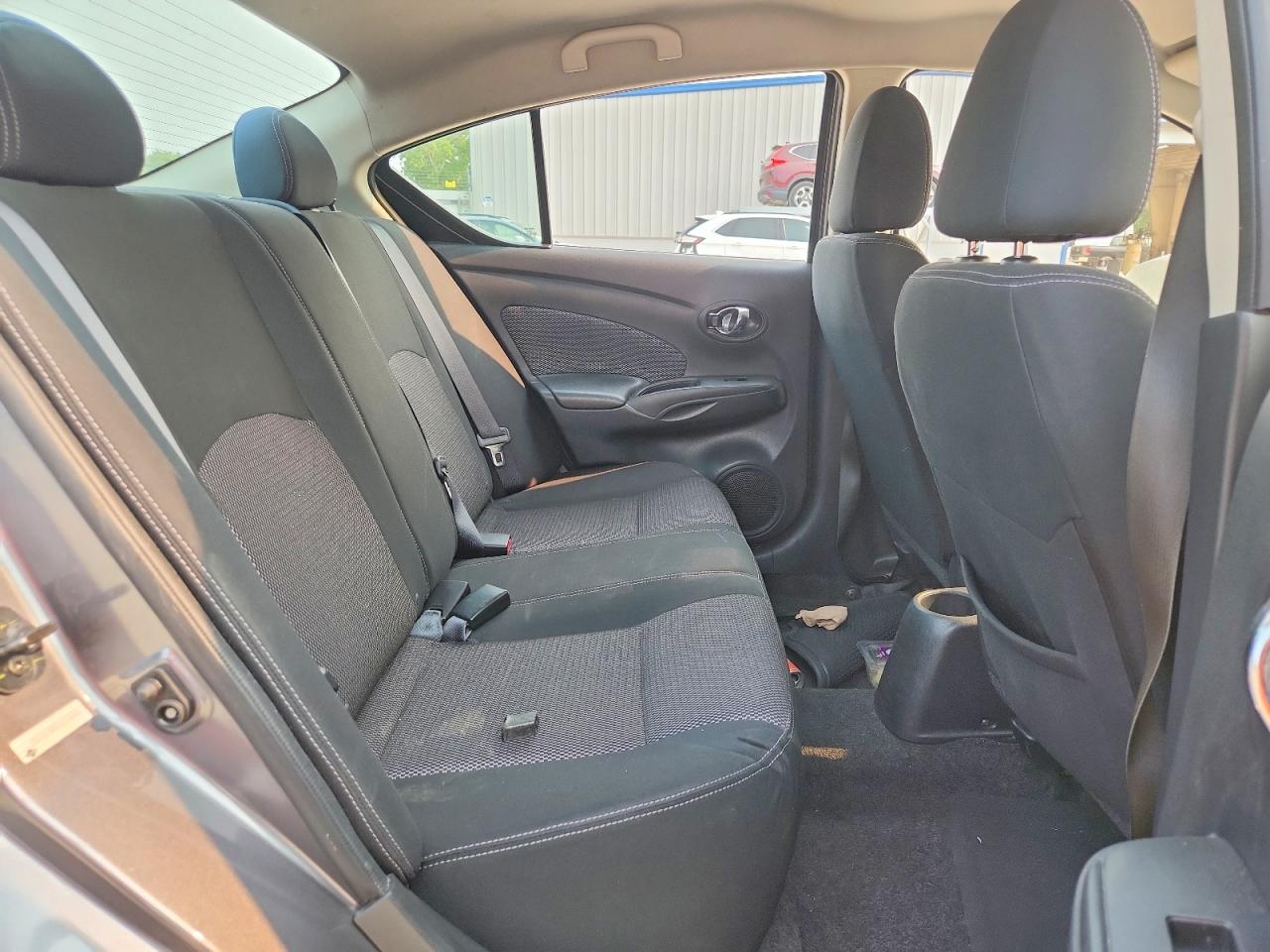 2019 Nissan Versa Sv Серый vin: 3N1CN7AP5KL838455