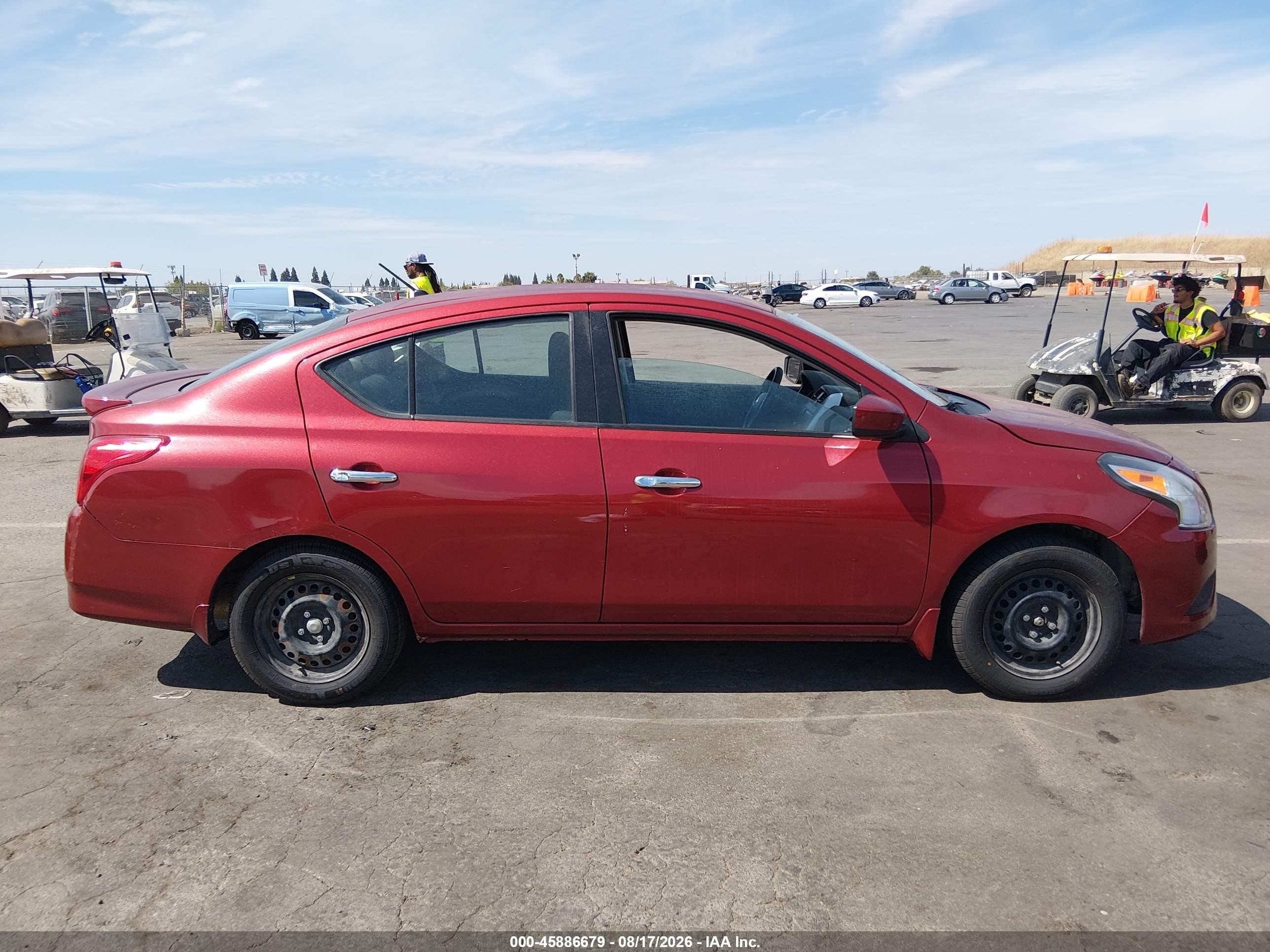 2019 Nissan Versa 1.6 Sv Красный vin: 3N1CN7AP5KL838634