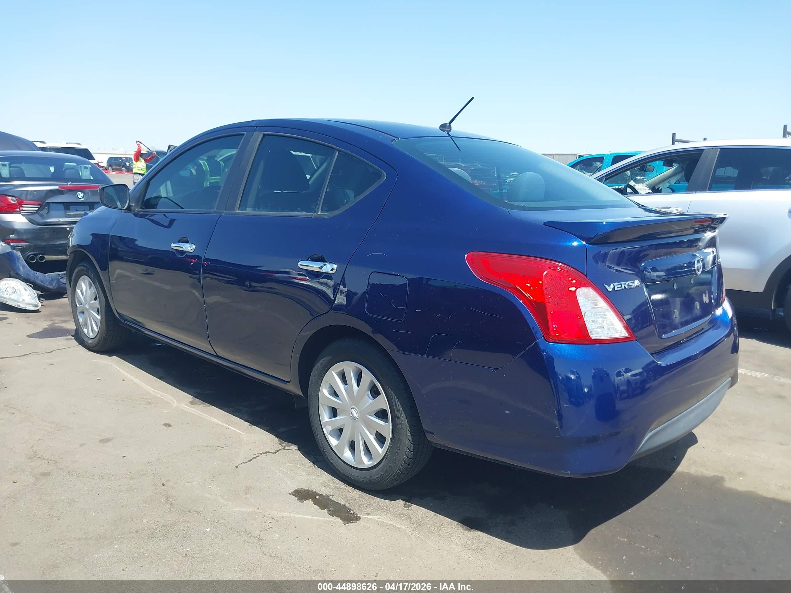 2019 Nissan Versa 1.6 Sv Синий vin: 3N1CN7AP5KL867812