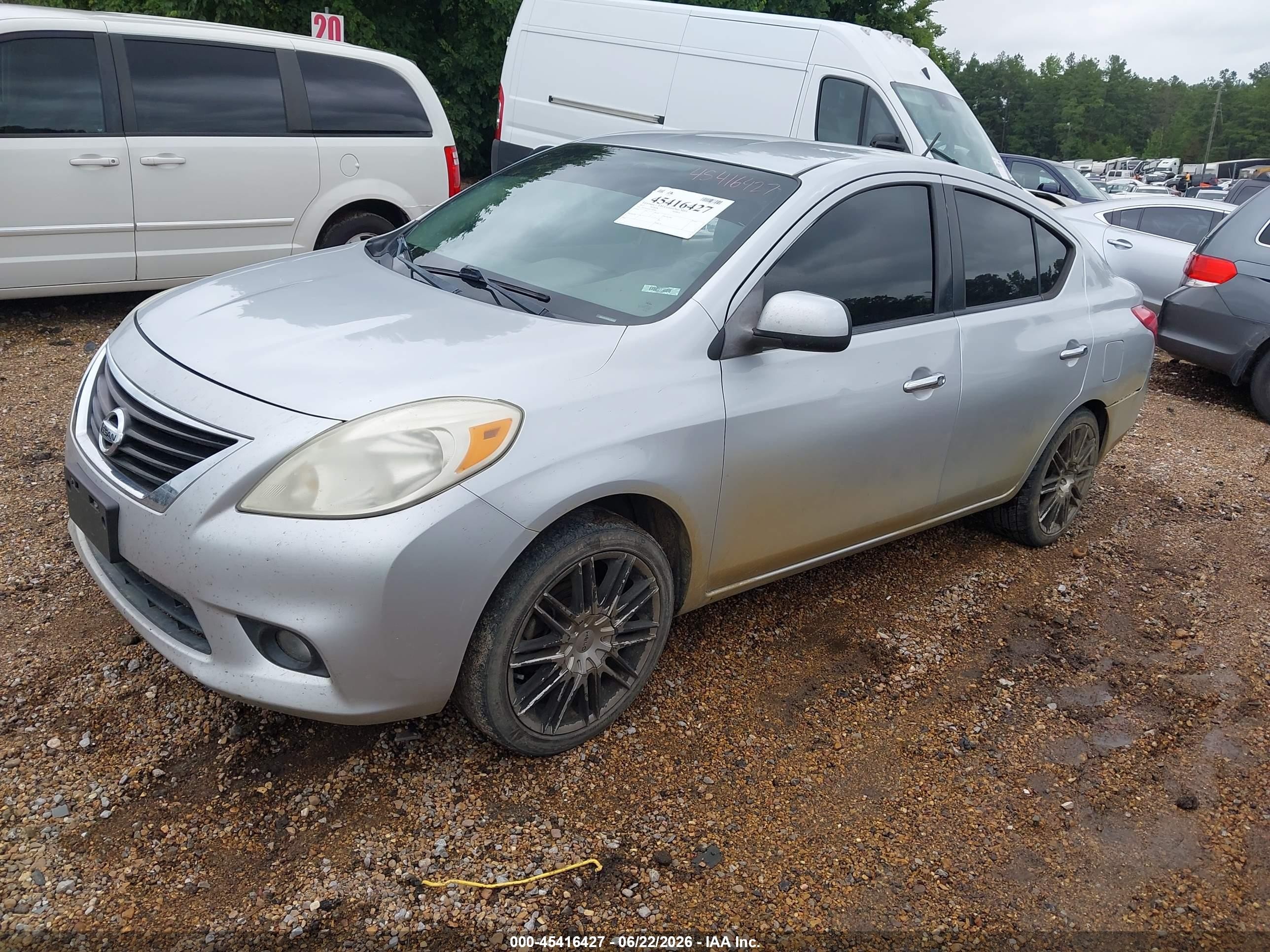 2012 Nissan Versa 1.6 Sl Silver vin: 3N1CN7AP6CL802002