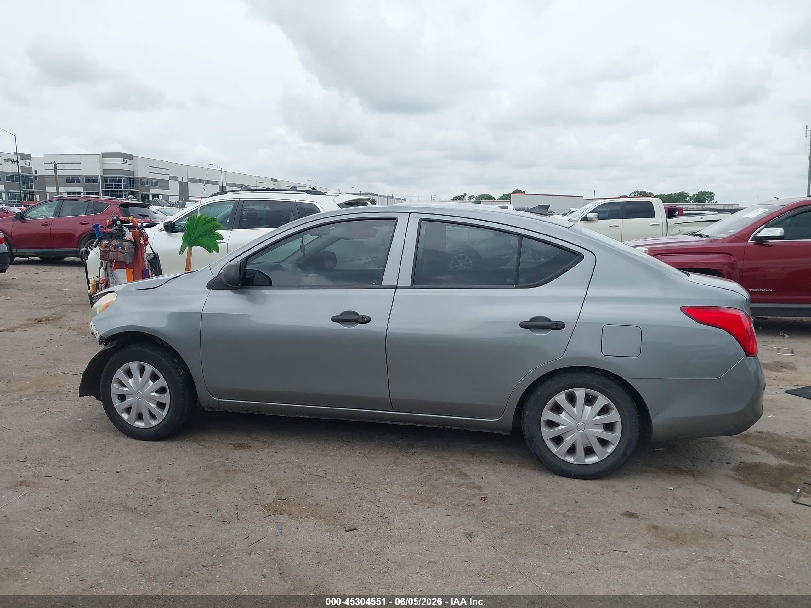 2012 Nissan Versa 1.6 S Gray vin: 3N1CN7AP6CL807720