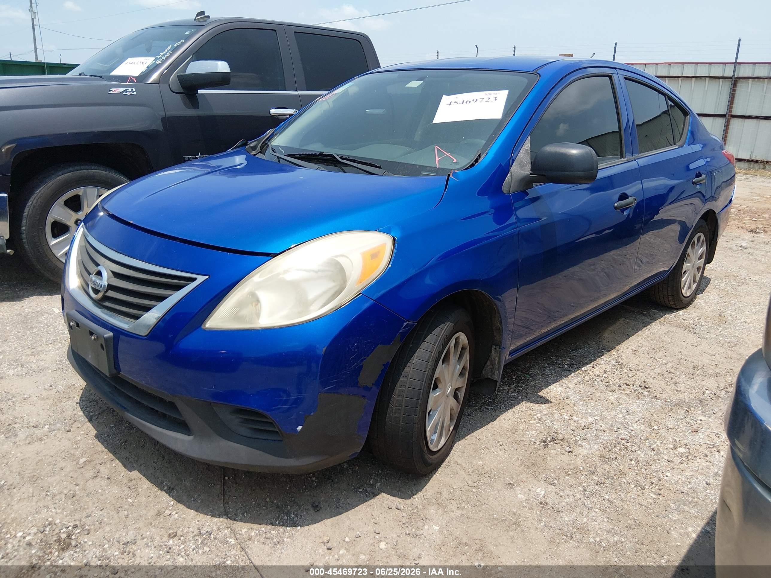 2012 Nissan Versa 1.6 S Синий vin: 3N1CN7AP6CL846372