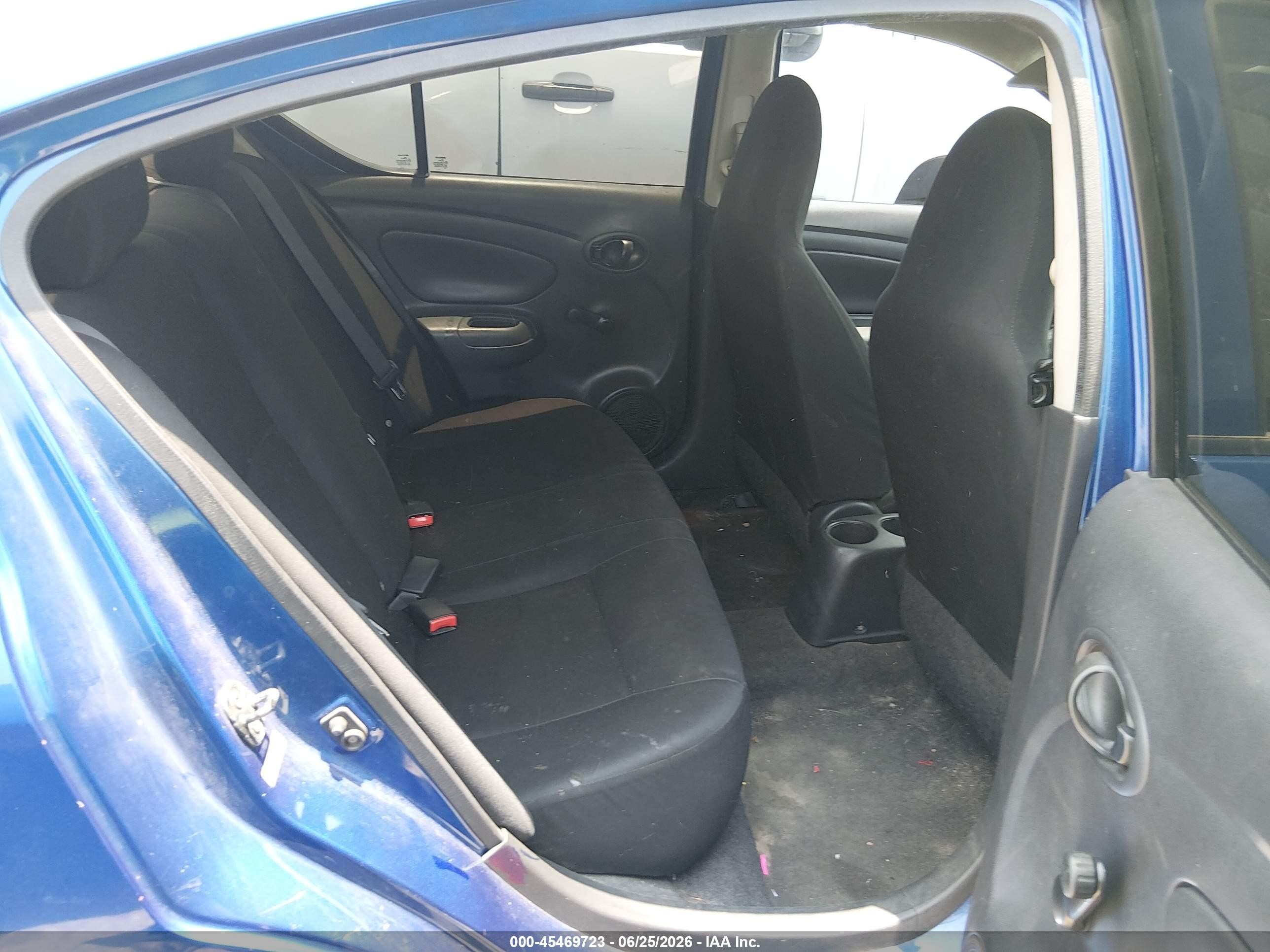 2012 Nissan Versa 1.6 S Синий vin: 3N1CN7AP6CL846372