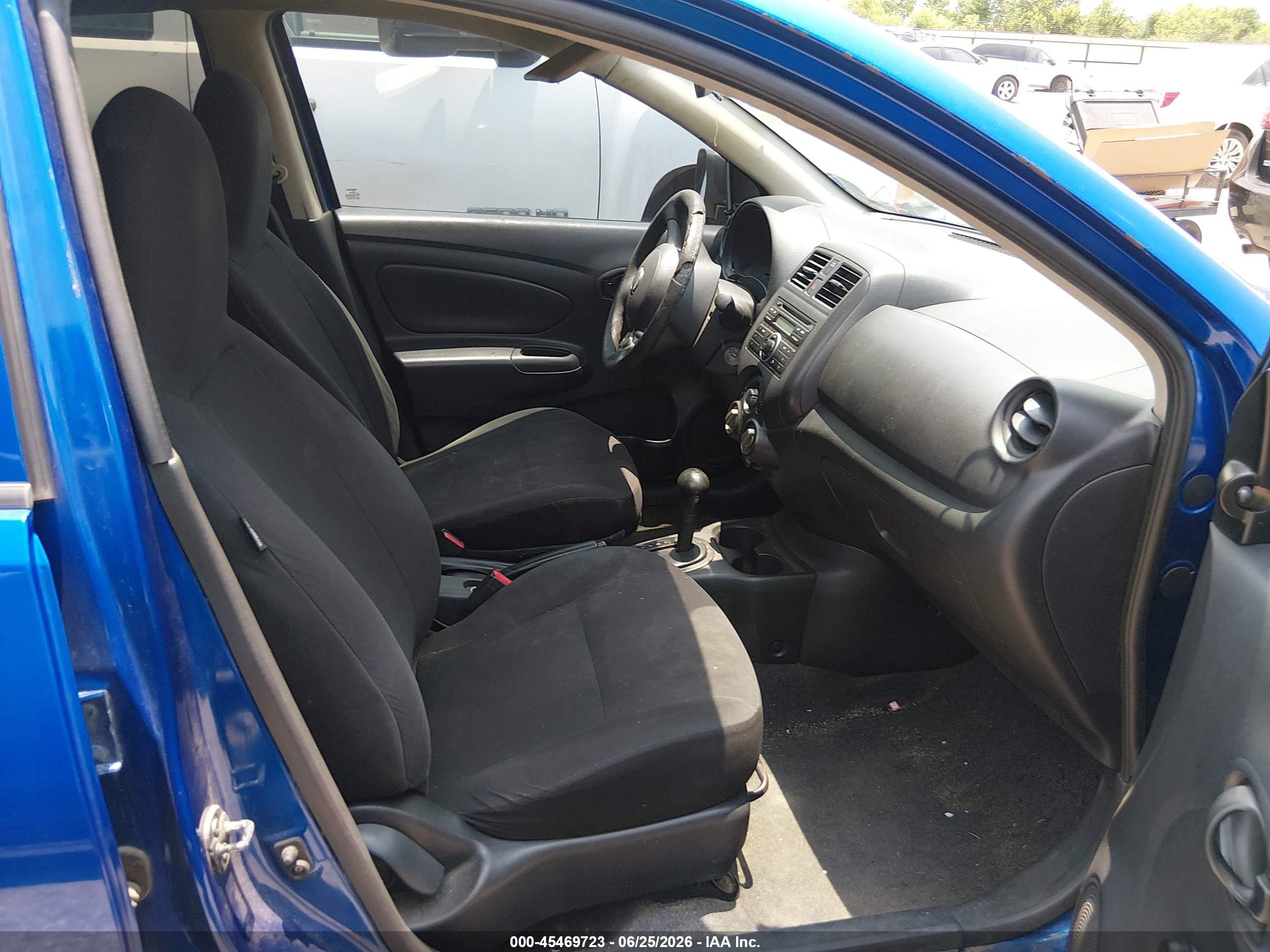 2012 Nissan Versa 1.6 S Синий vin: 3N1CN7AP6CL846372