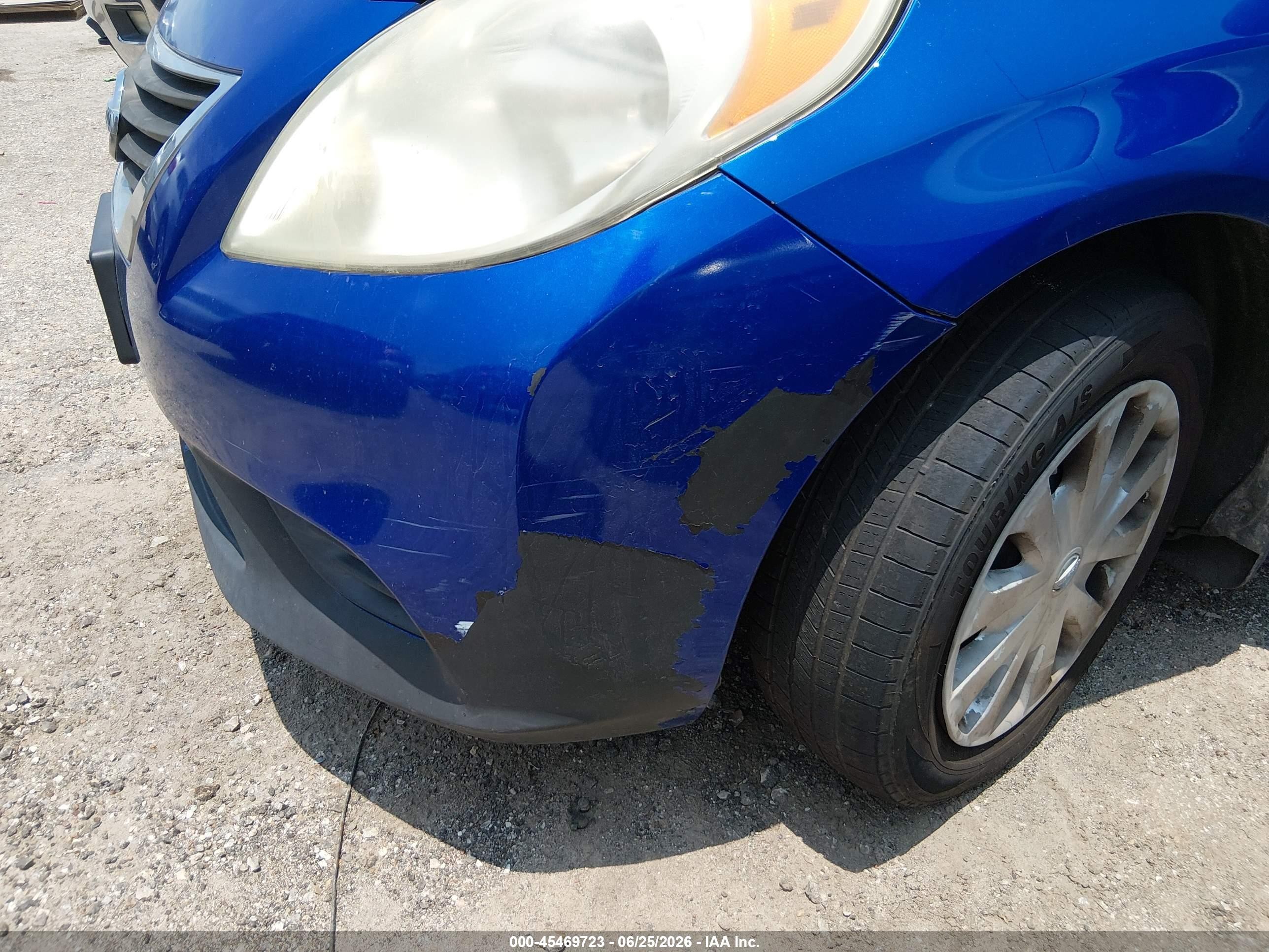 2012 Nissan Versa 1.6 S Синий vin: 3N1CN7AP6CL846372