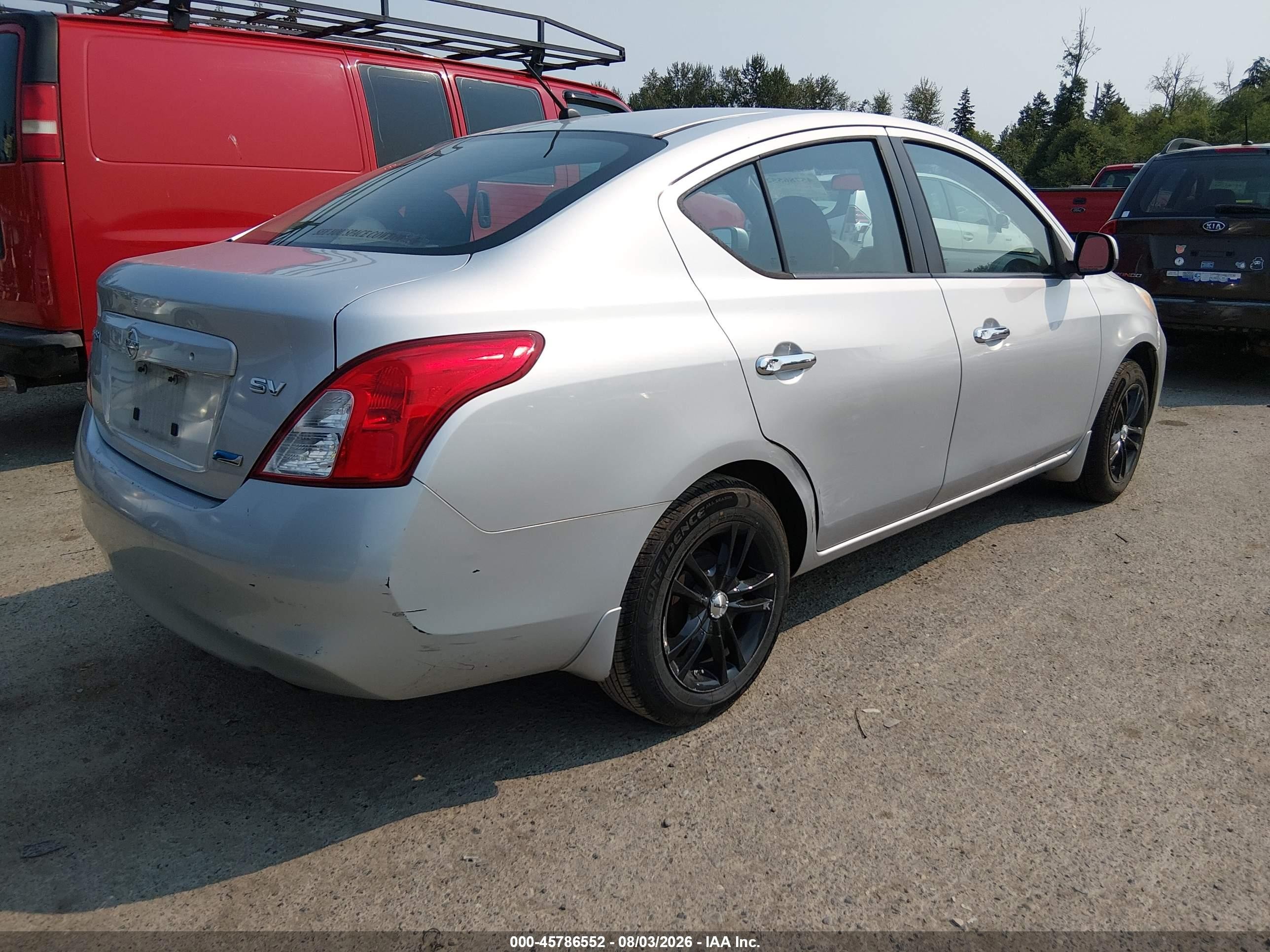 2012 Nissan Versa 1.6 Sv Silver vin: 3N1CN7AP6CL848588