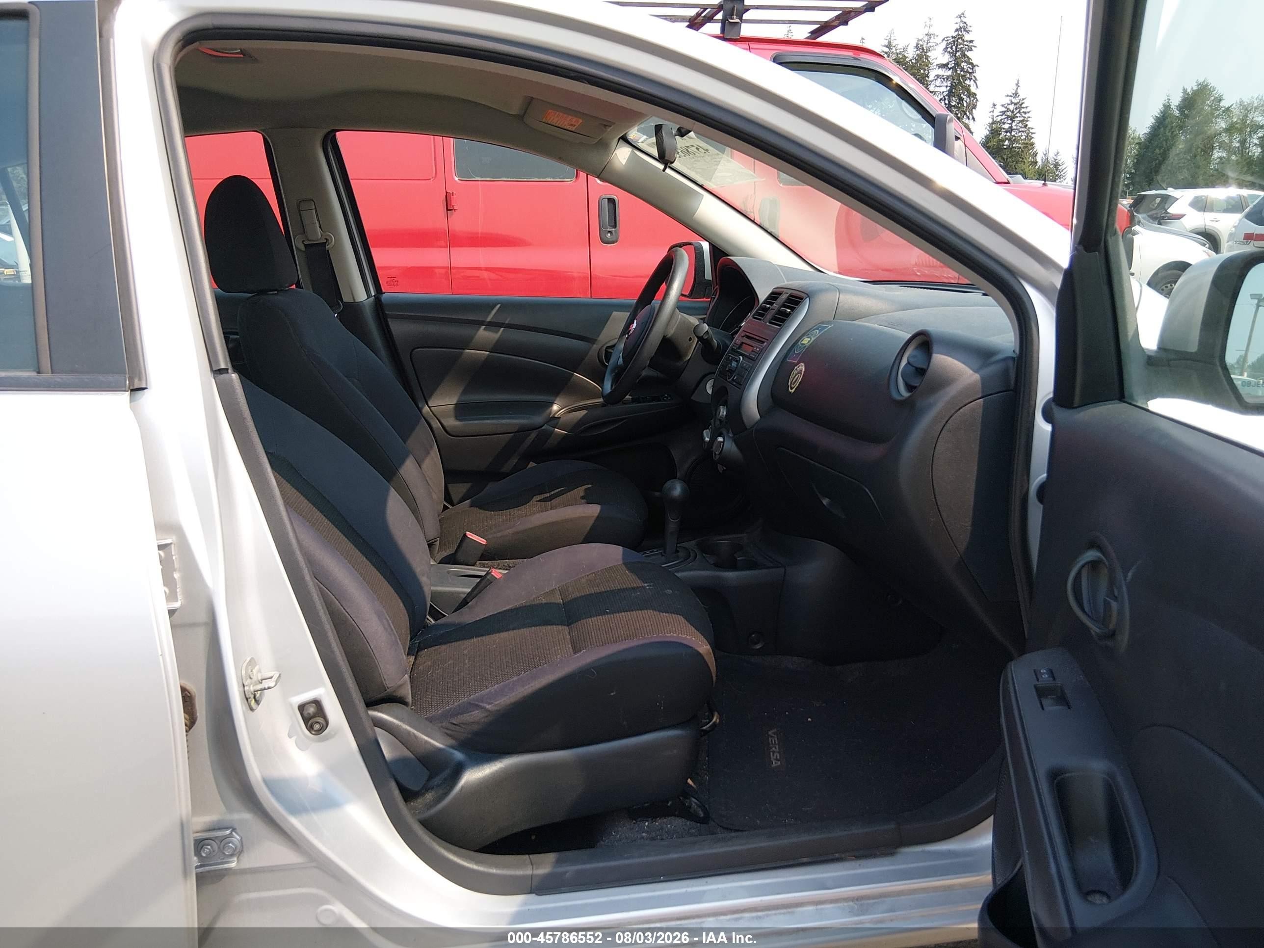 2012 Nissan Versa 1.6 Sv Silver vin: 3N1CN7AP6CL848588