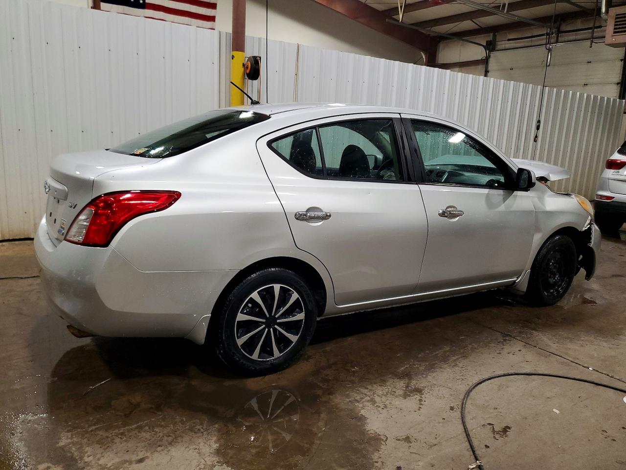 2012 Nissan Versa 1.6 S Silver vin: 3N1CN7AP6CL850633