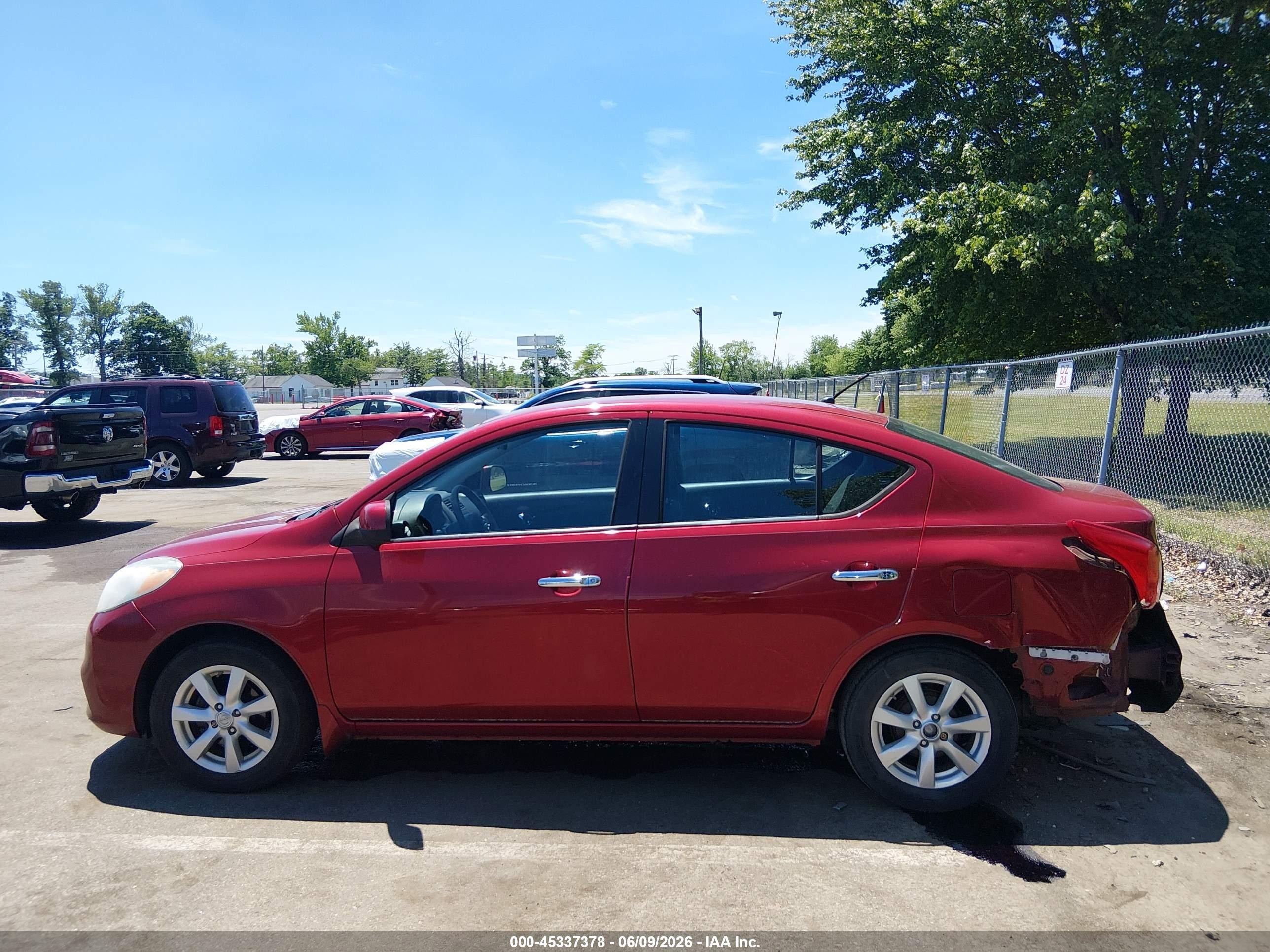 2012 Nissan Versa 1.6 Sl Red vin: 3N1CN7AP6CL907056