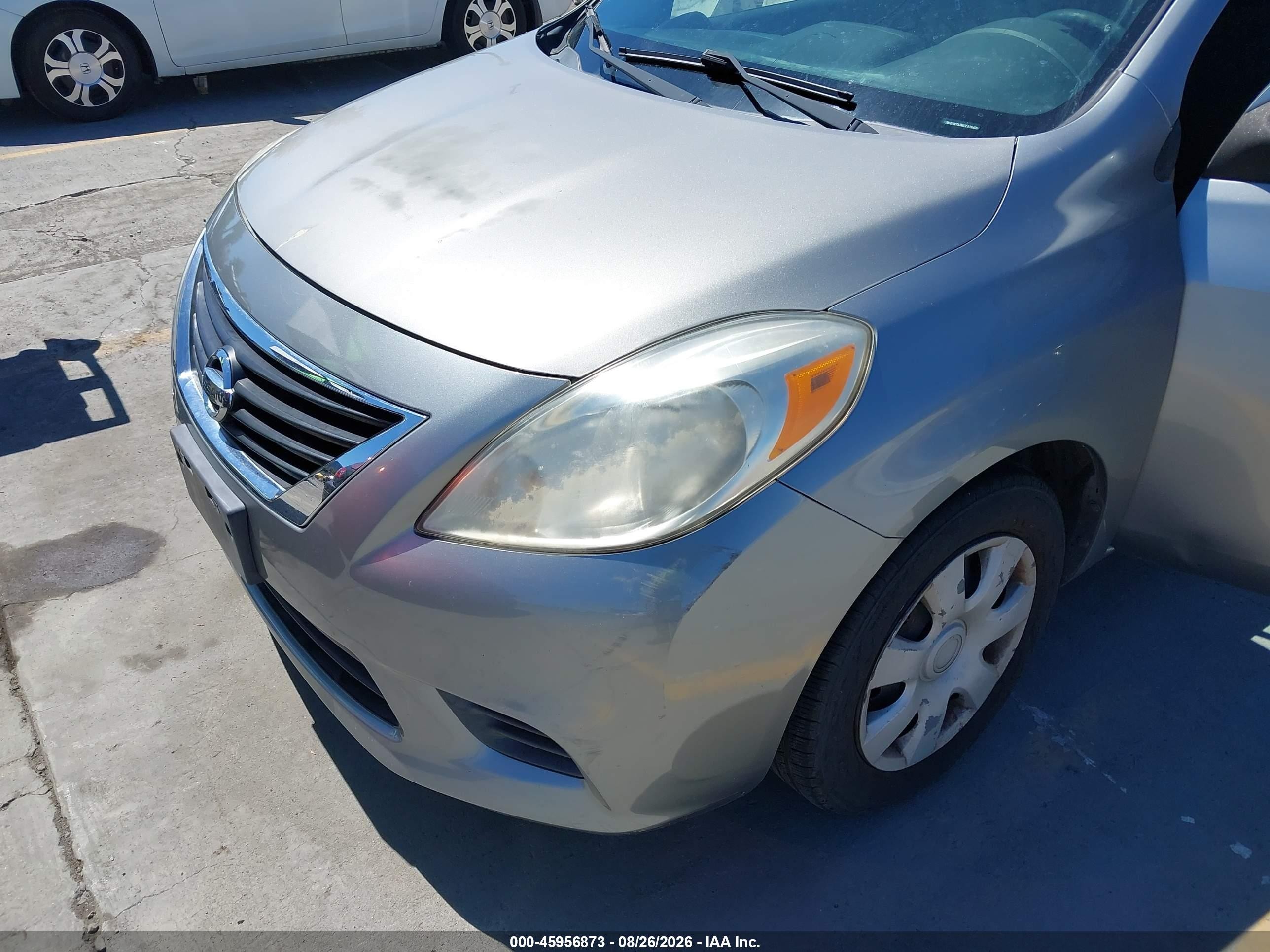 2012 Nissan Versa 1.6 Sv Silver vin: 3N1CN7AP6CL918400