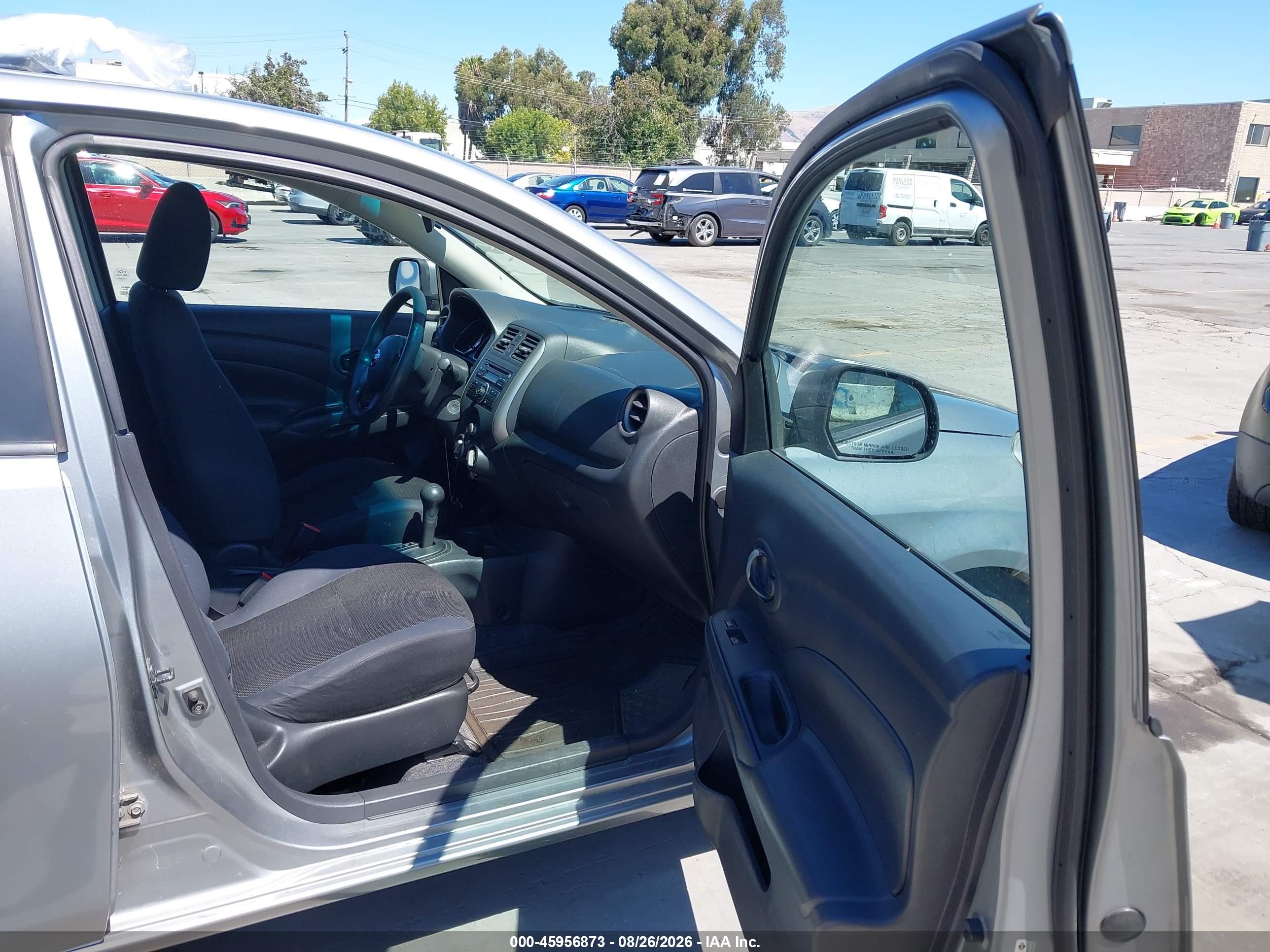 2012 Nissan Versa 1.6 Sv Silver vin: 3N1CN7AP6CL918400