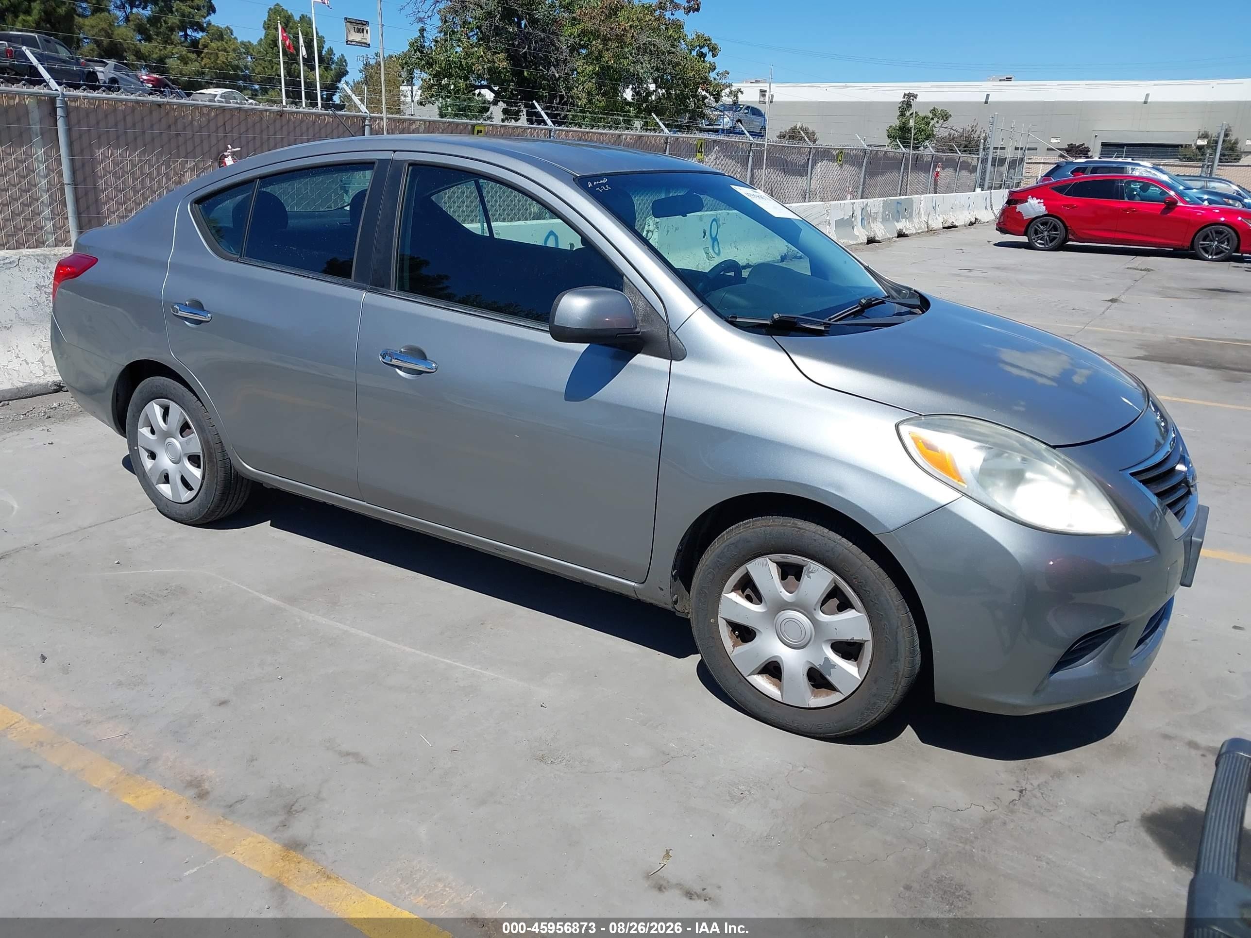 2012 Nissan Versa 1.6 Sv Silver vin: 3N1CN7AP6CL918400