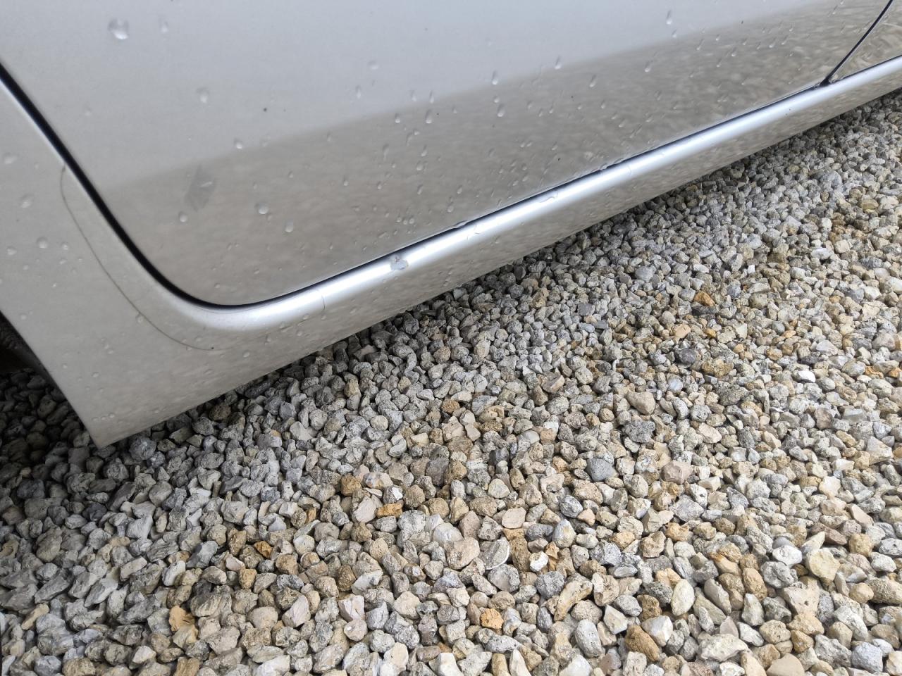 2012 Nissan Versa 1.6 S Silver vin: 3N1CN7AP6CL938047 Damage: Right Rocker Panel, Heavy Scratch, 1/8 To 1/2 Inch
