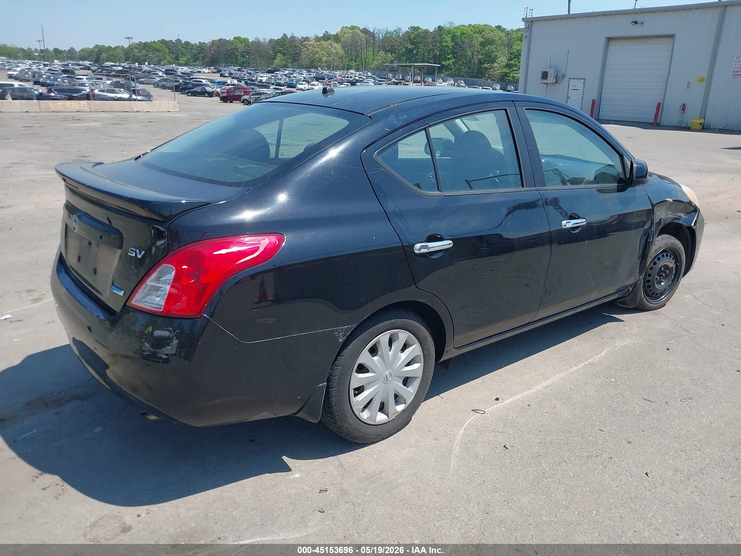 2013 Nissan Versa 1.6 Sv Черный vin: 3N1CN7AP6DL819027