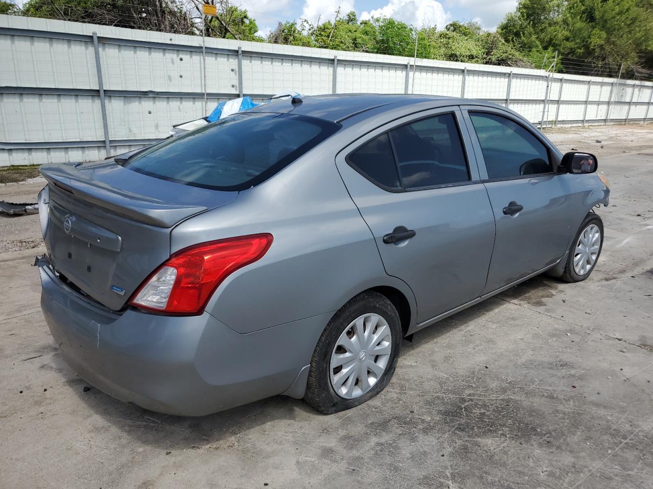 2013 Nissan Versa S Gray vin: 3N1CN7AP6DL837611