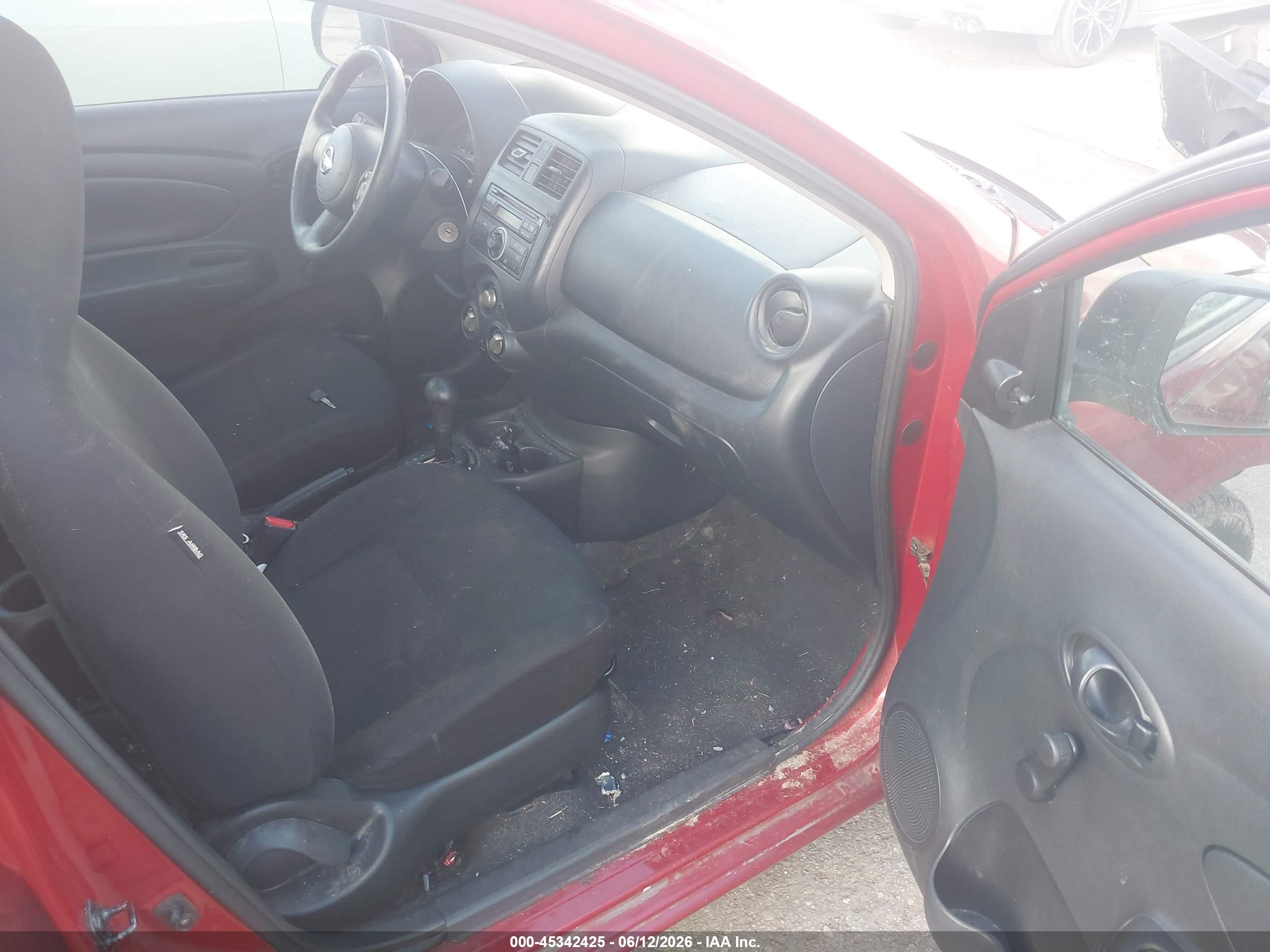 2013 Nissan Versa 1.6 S+ Red vin: 3N1CN7AP6DL845160