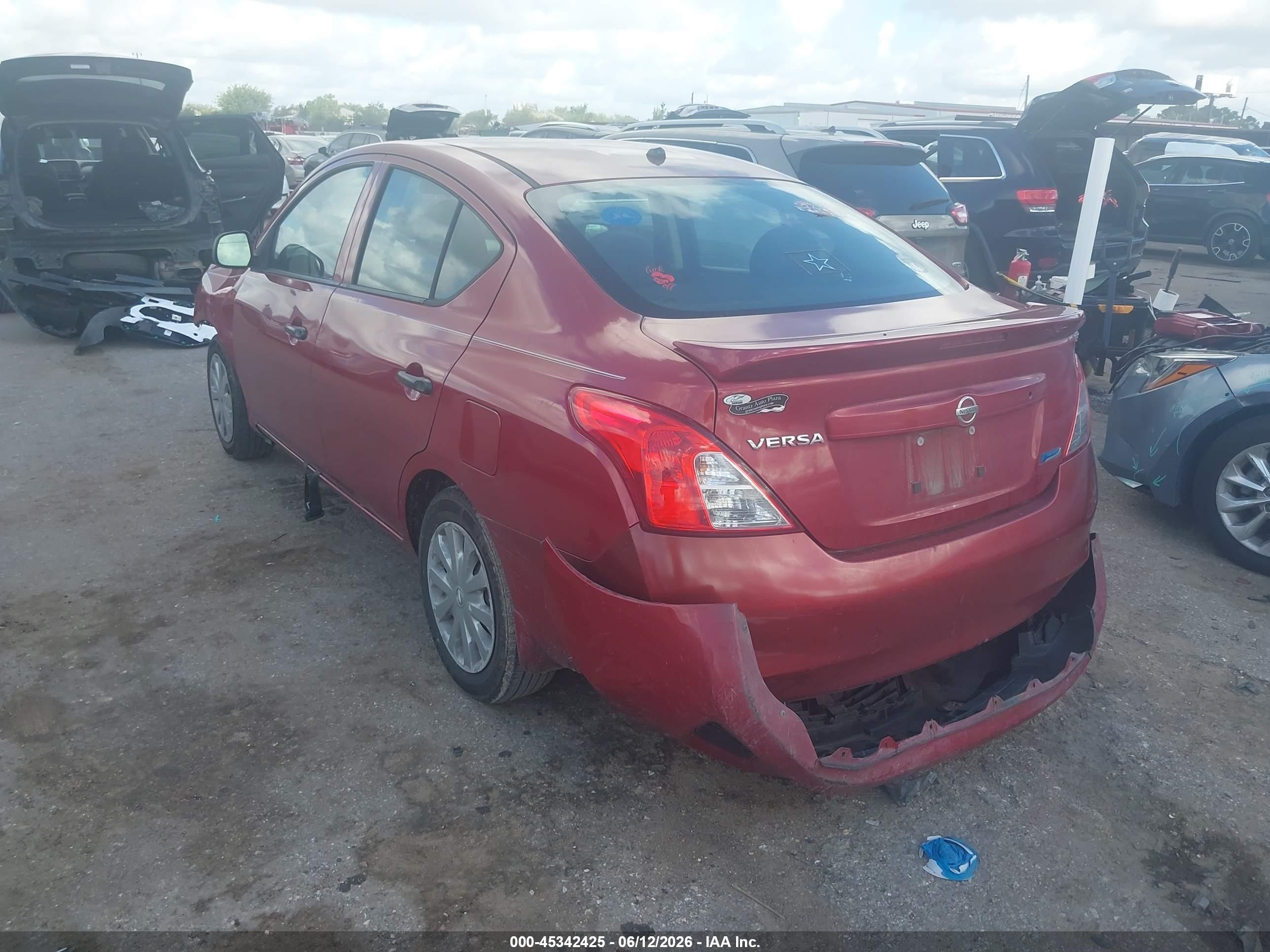2013 Nissan Versa 1.6 S+ Red vin: 3N1CN7AP6DL845160
