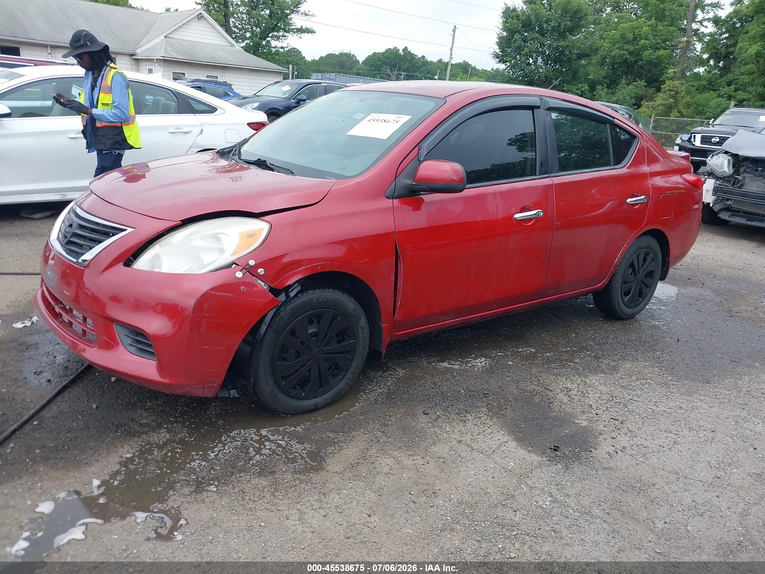 2013 Nissan Versa 1.6 Sv Красный vin: 3N1CN7AP6DL860001