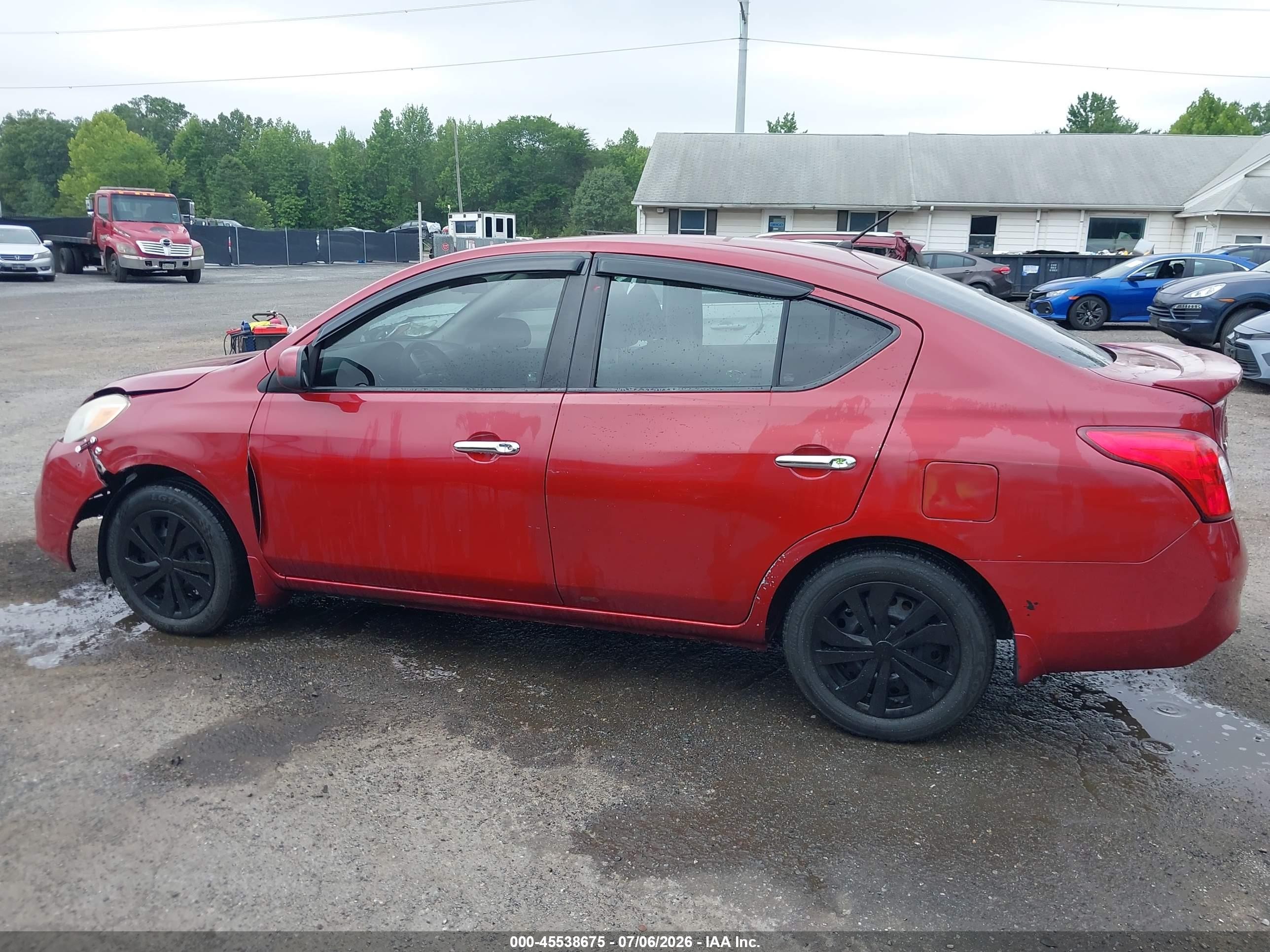 2013 Nissan Versa 1.6 Sv Красный vin: 3N1CN7AP6DL860001