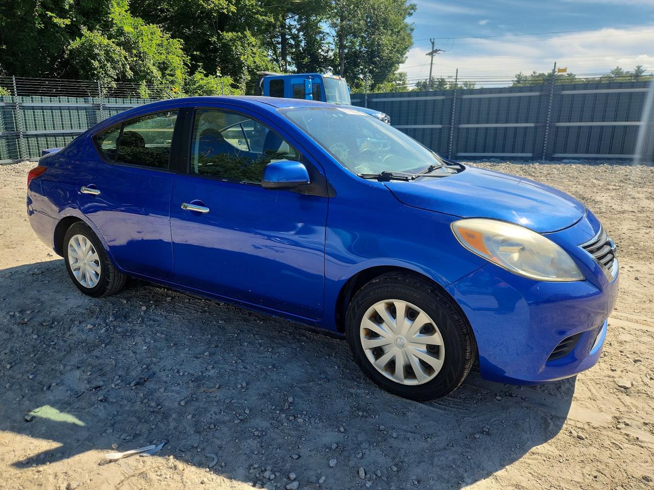 2013 Nissan Versa 1.6 S Blue vin: 3N1CN7AP6DL861214