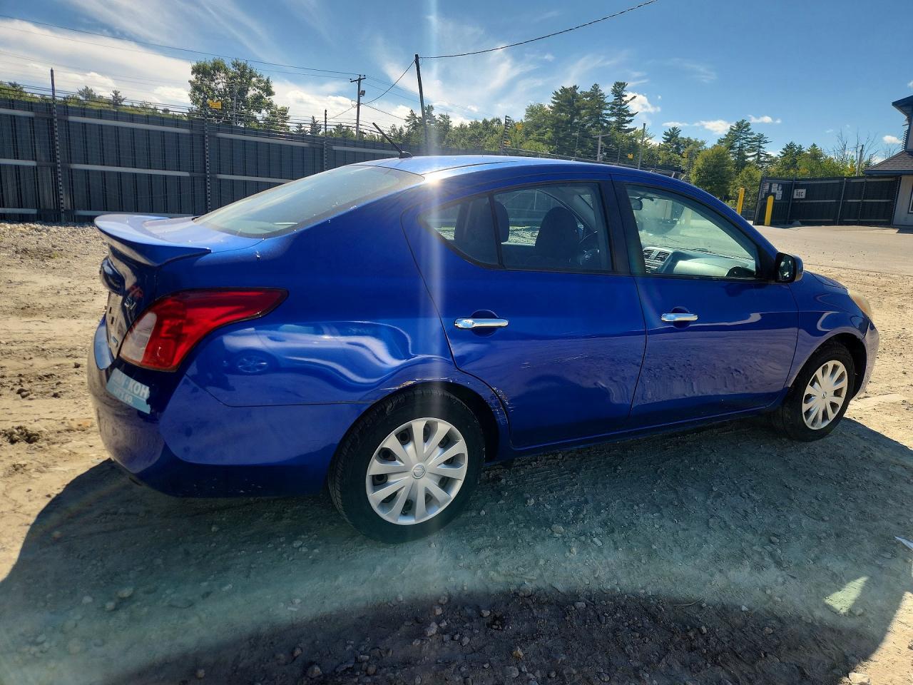 2013 Nissan Versa 1.6 S Blue vin: 3N1CN7AP6DL861214