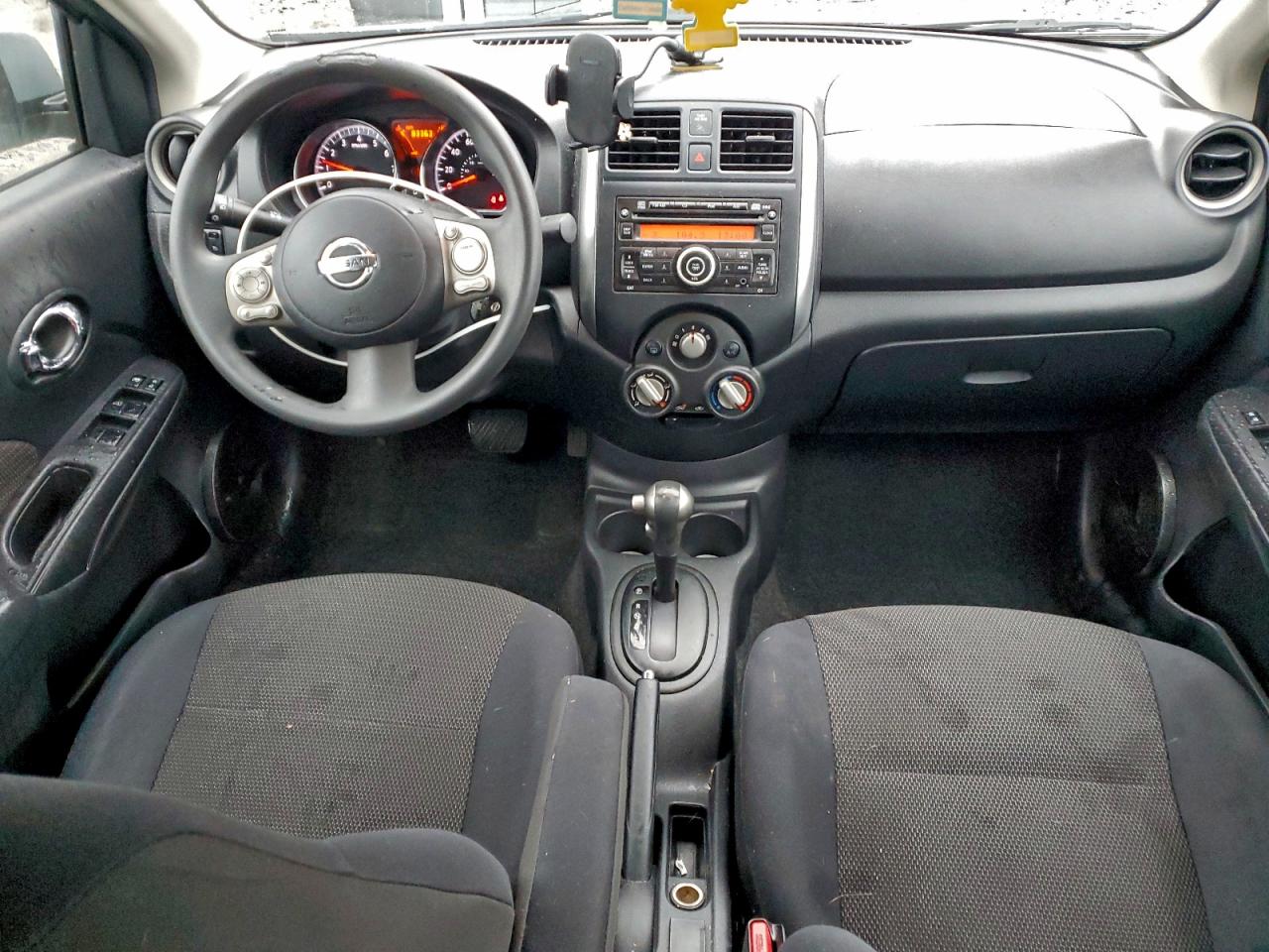 2013 Nissan Versa 1.6 S Silver vin: 3N1CN7AP6DL869121