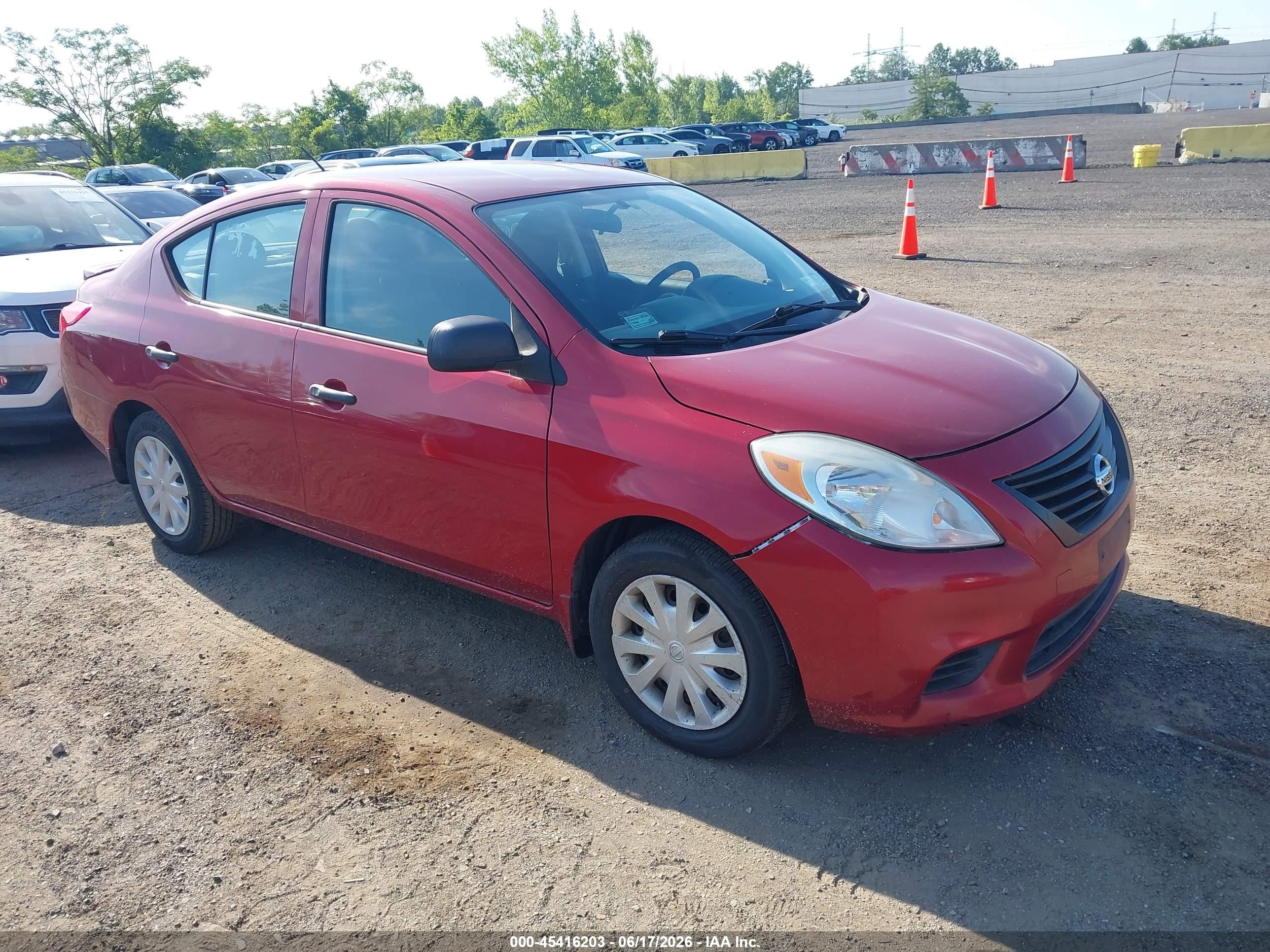 2013 Nissan Versa 1.6 S+ Red vin: 3N1CN7AP6DL873749