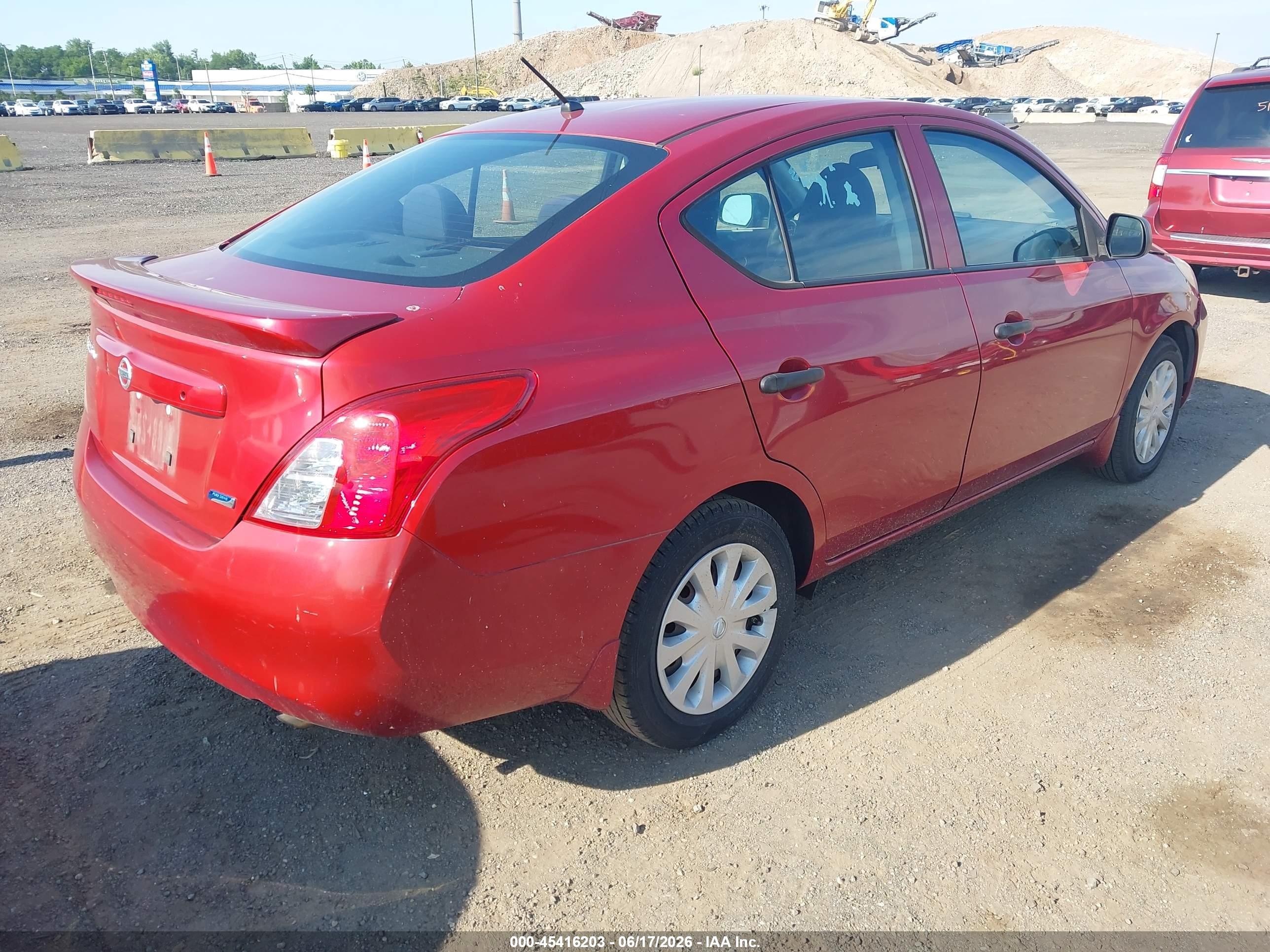 2013 Nissan Versa 1.6 S+ Red vin: 3N1CN7AP6DL873749